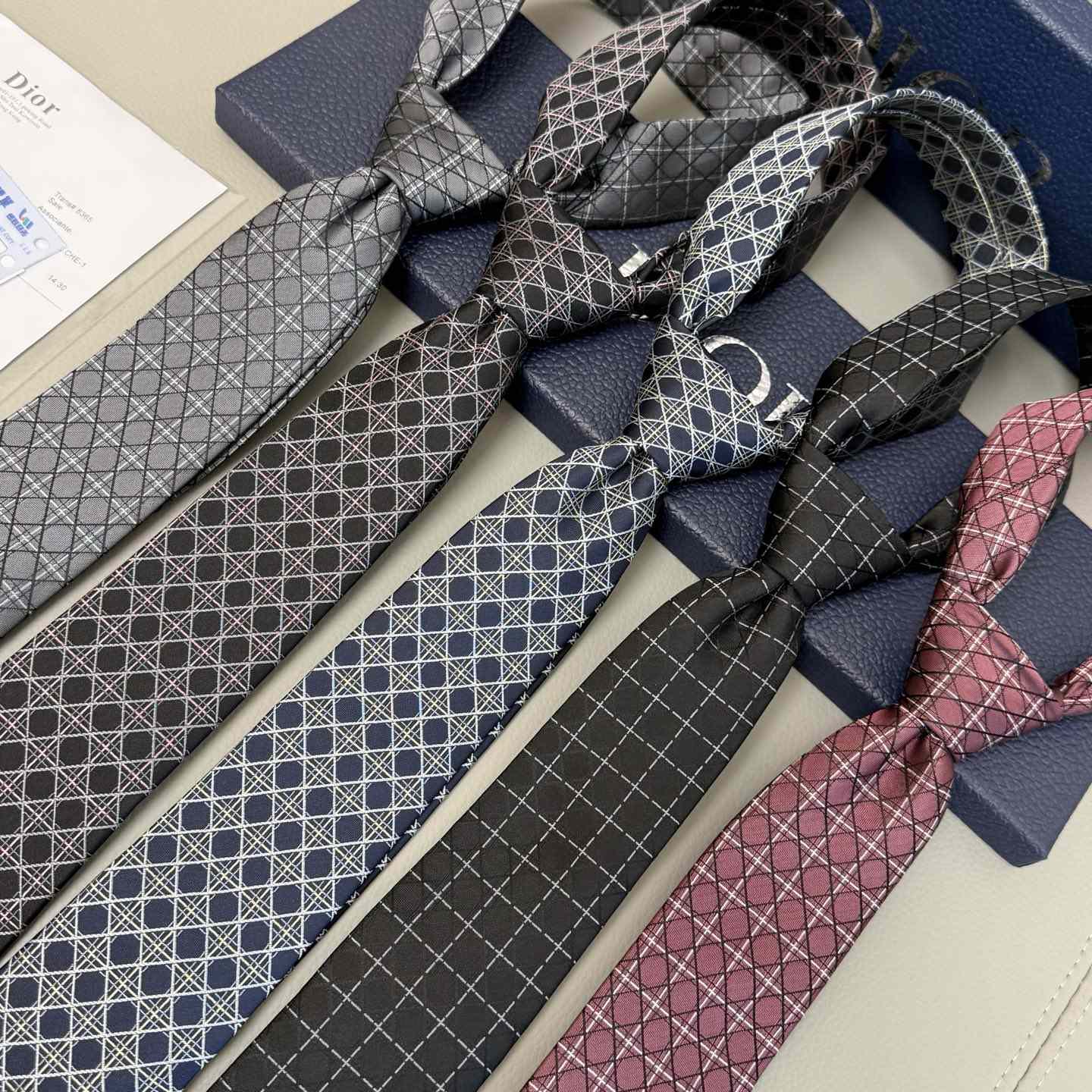 Dior Tie - FashionPlug