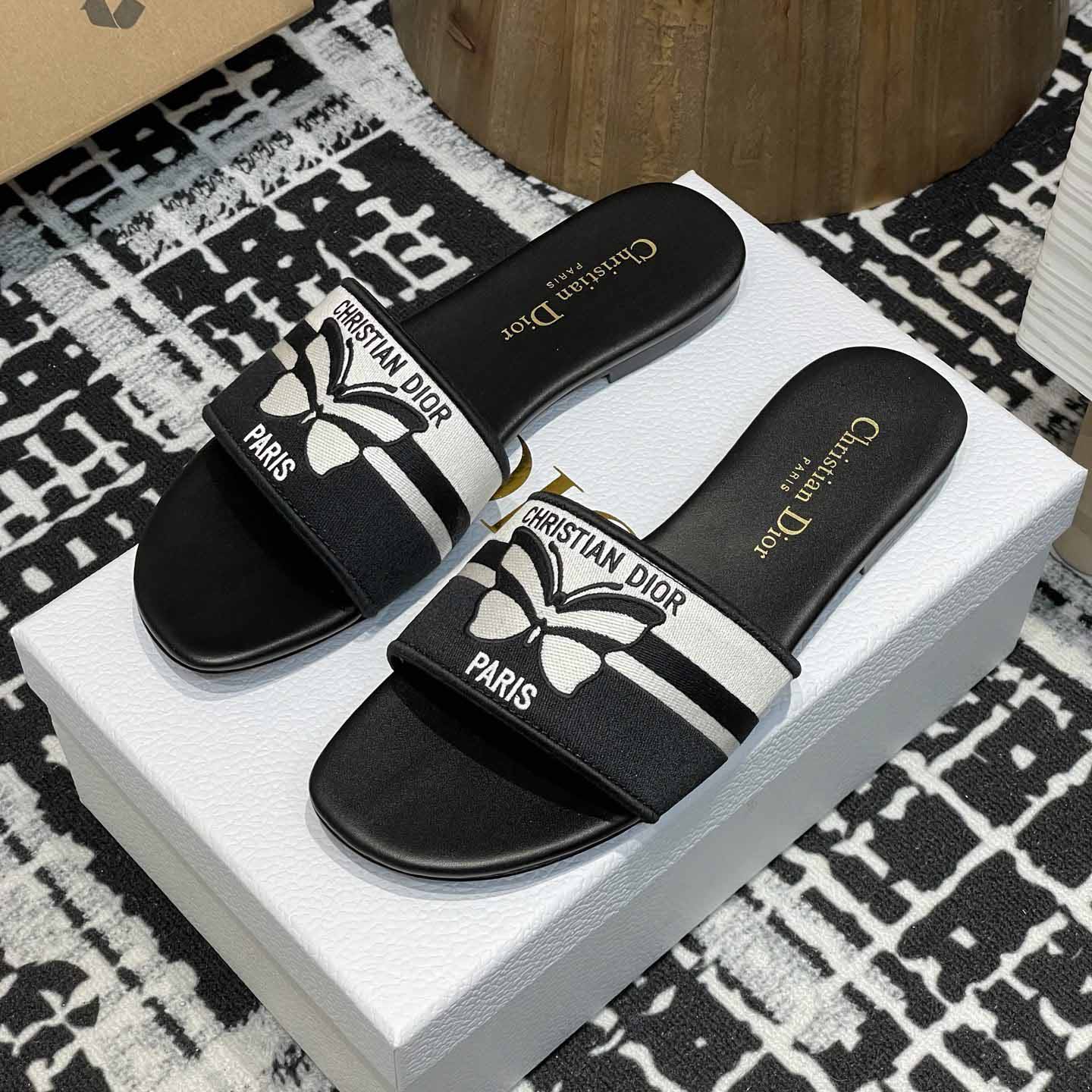 Dior Dway Slide  - FashionPlug