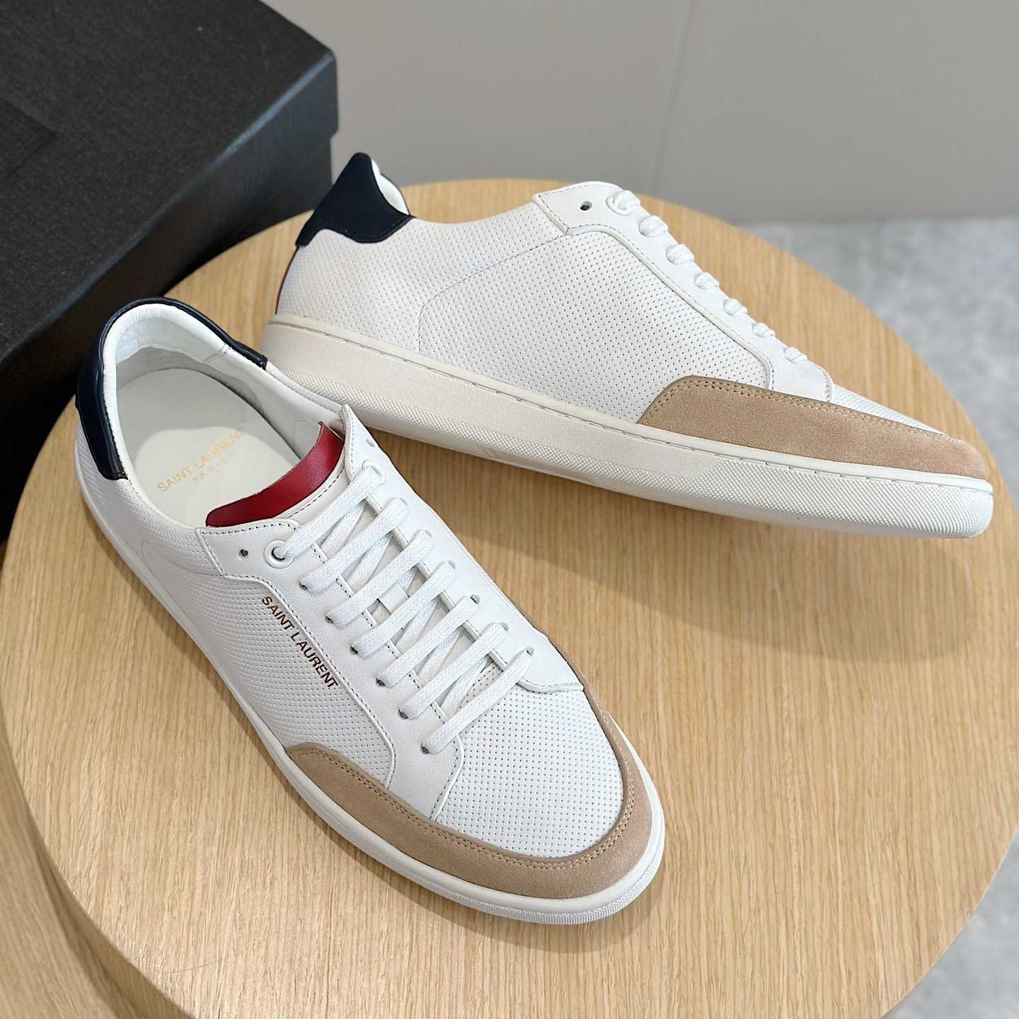 Saint Laurent Court Classic SL/10 Sneakers - FashionPlug
