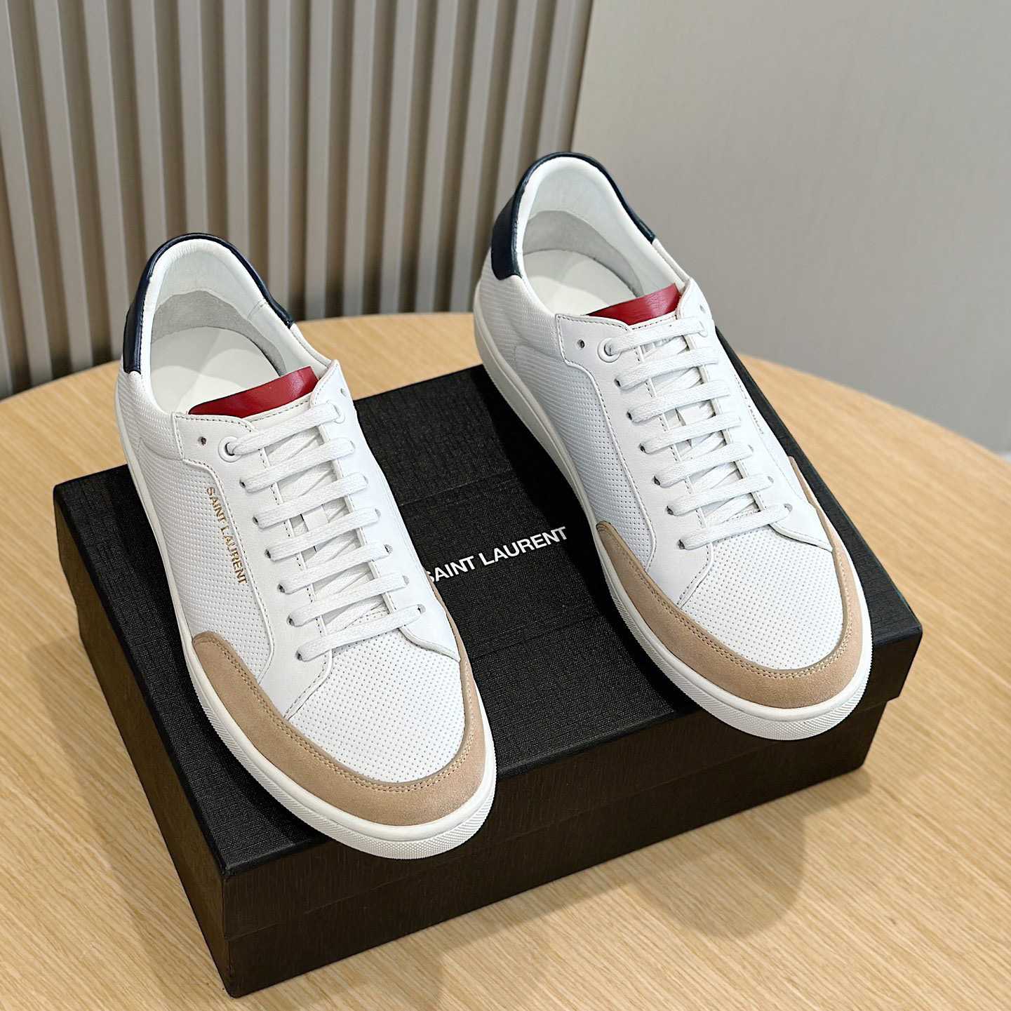 Saint Laurent Court Classic SL/10 Sneakers - FashionPlug