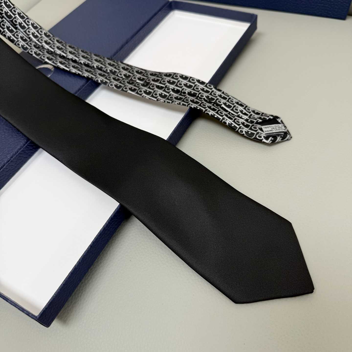 Dior Striped Dior Oblique Tie - FashionPlug