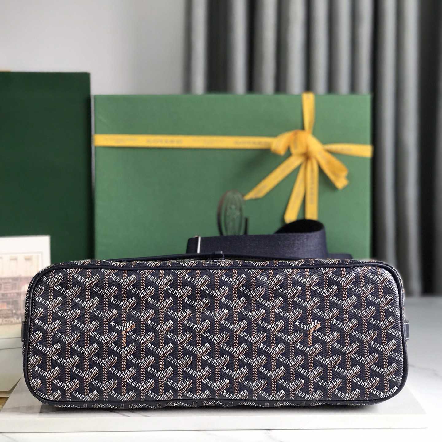 Goyard Capetien MM Messenger Bag   - FashionPlug