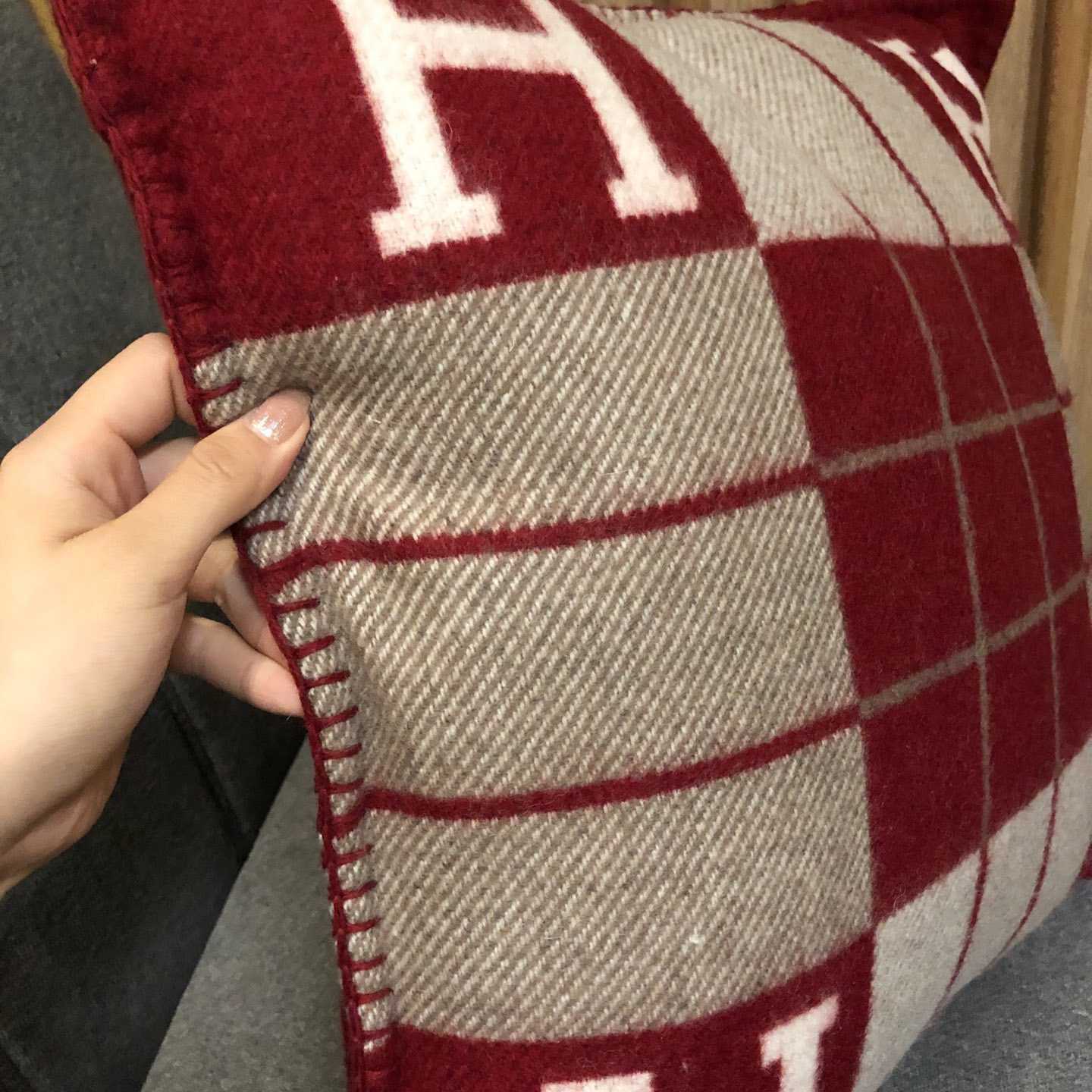 Hermes Avalon III Pillow,Small Model - FashionPlug