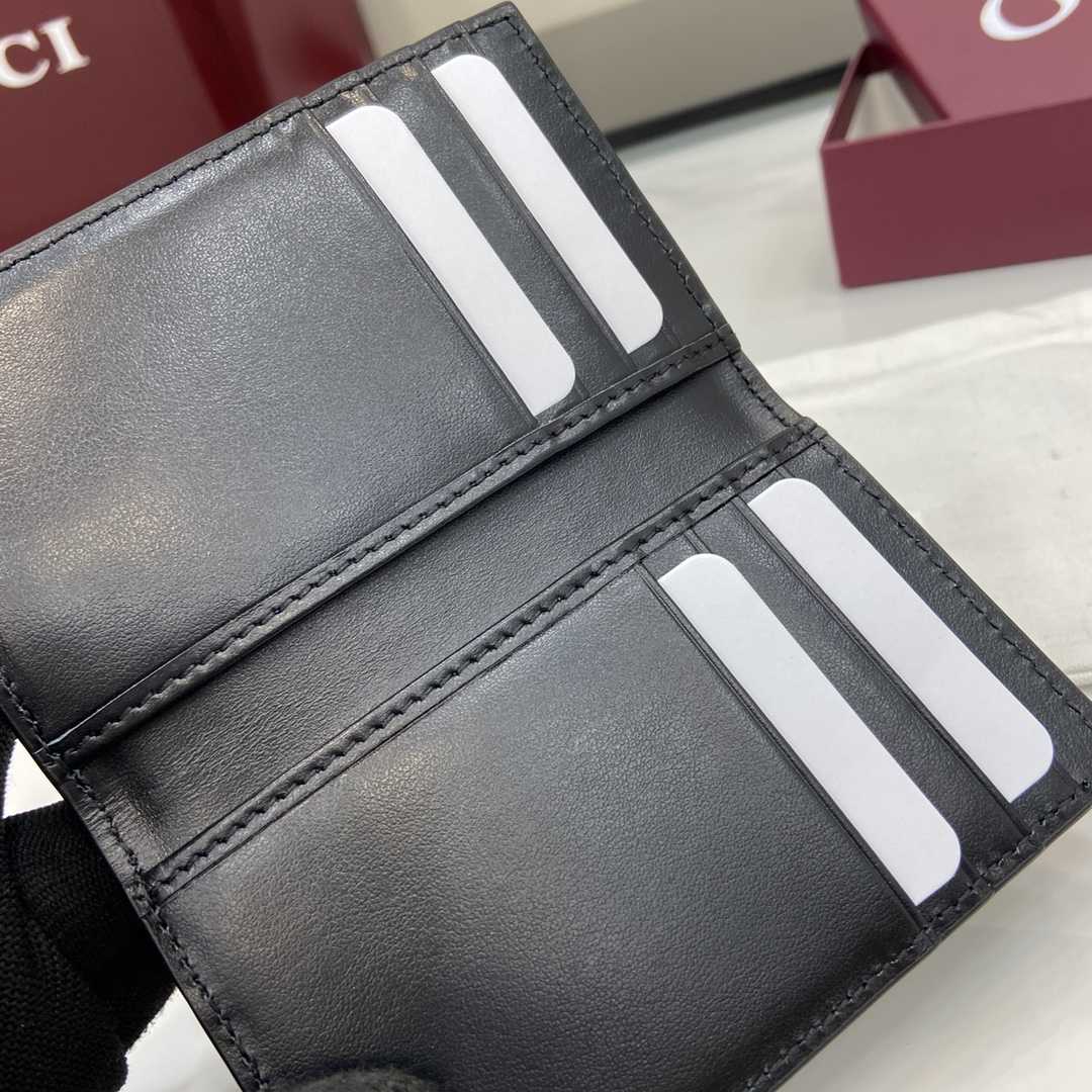 Gucci Maxi GG Card Case - FashionPlug