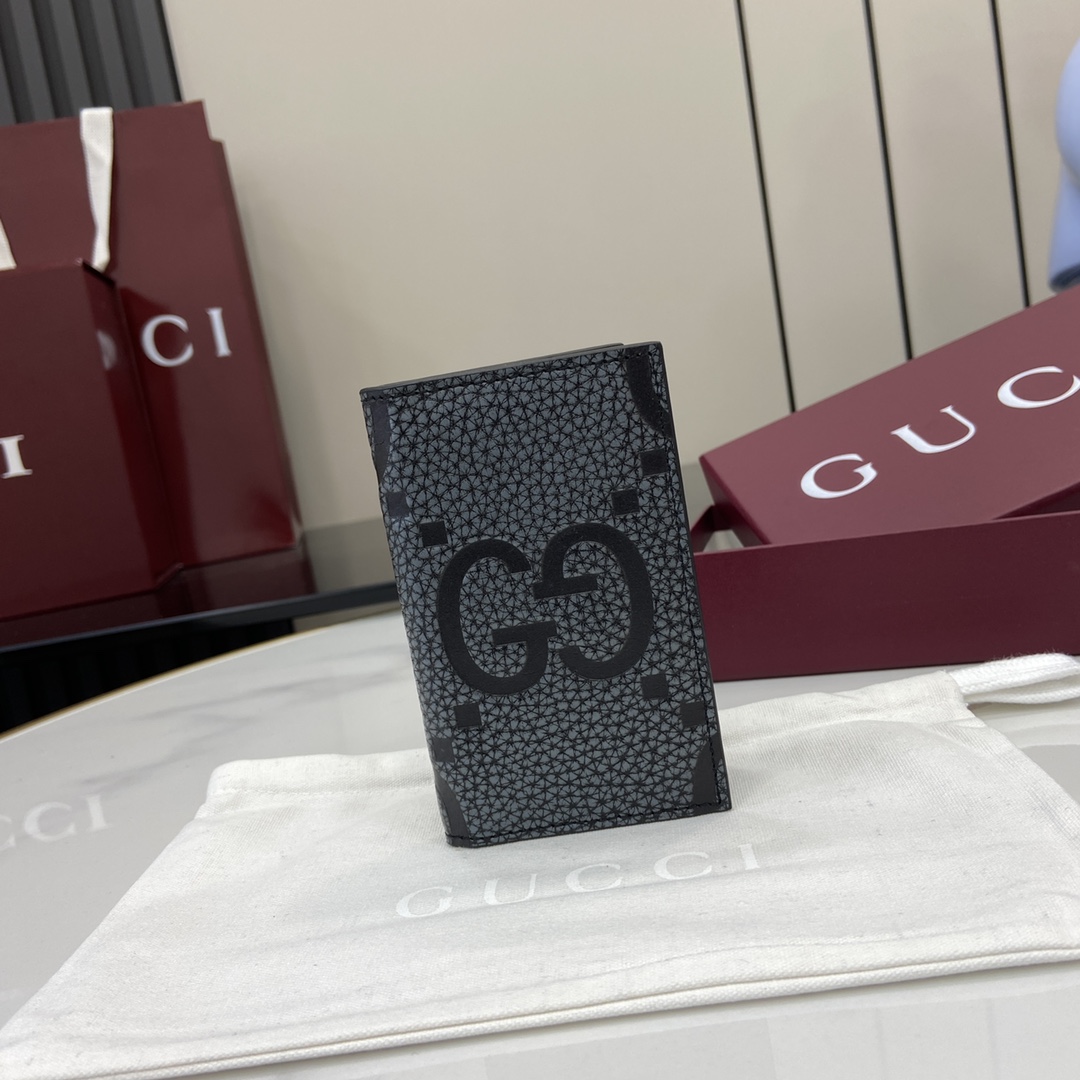 Gucci Maxi GG Card Case - FashionPlug