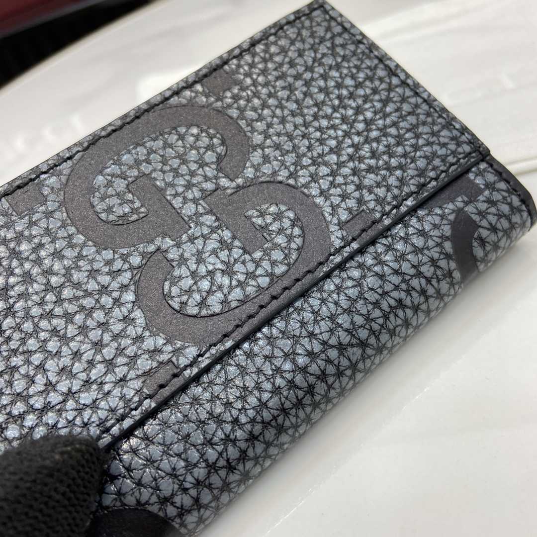 Gucci Maxi GG Card Case - FashionPlug