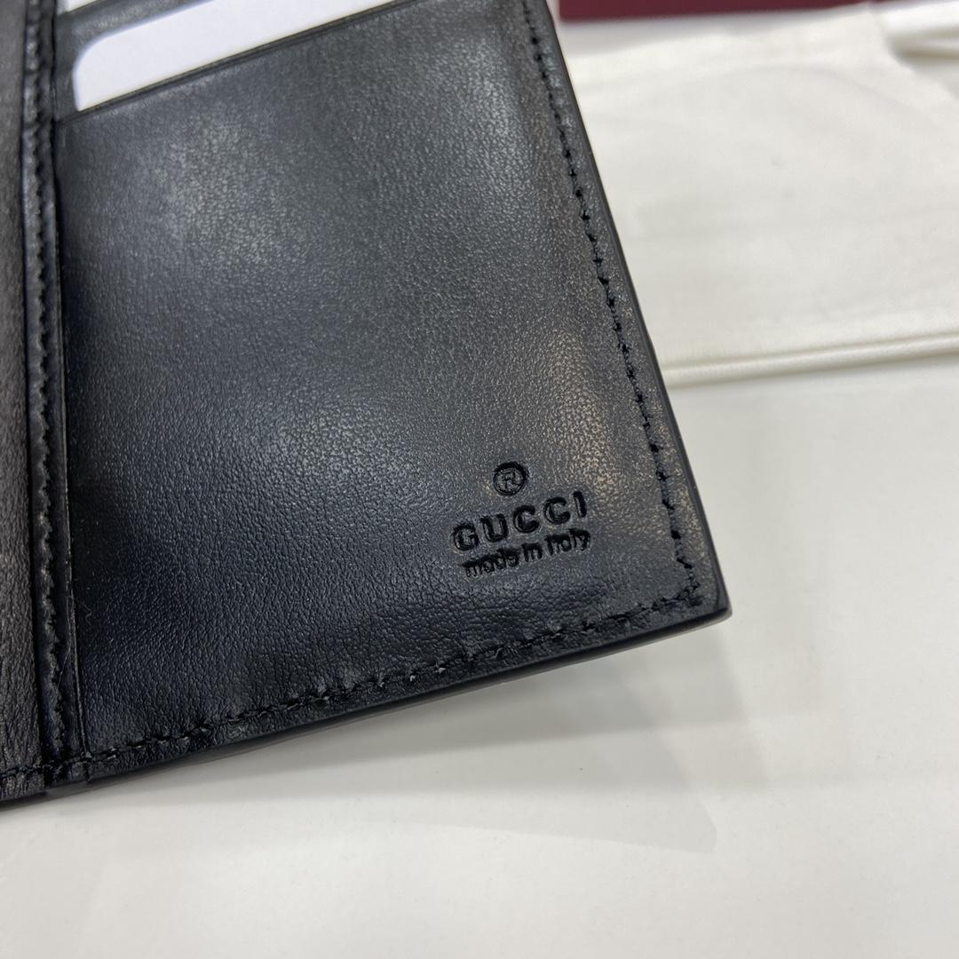 Gucci Maxi GG Card Case - FashionPlug