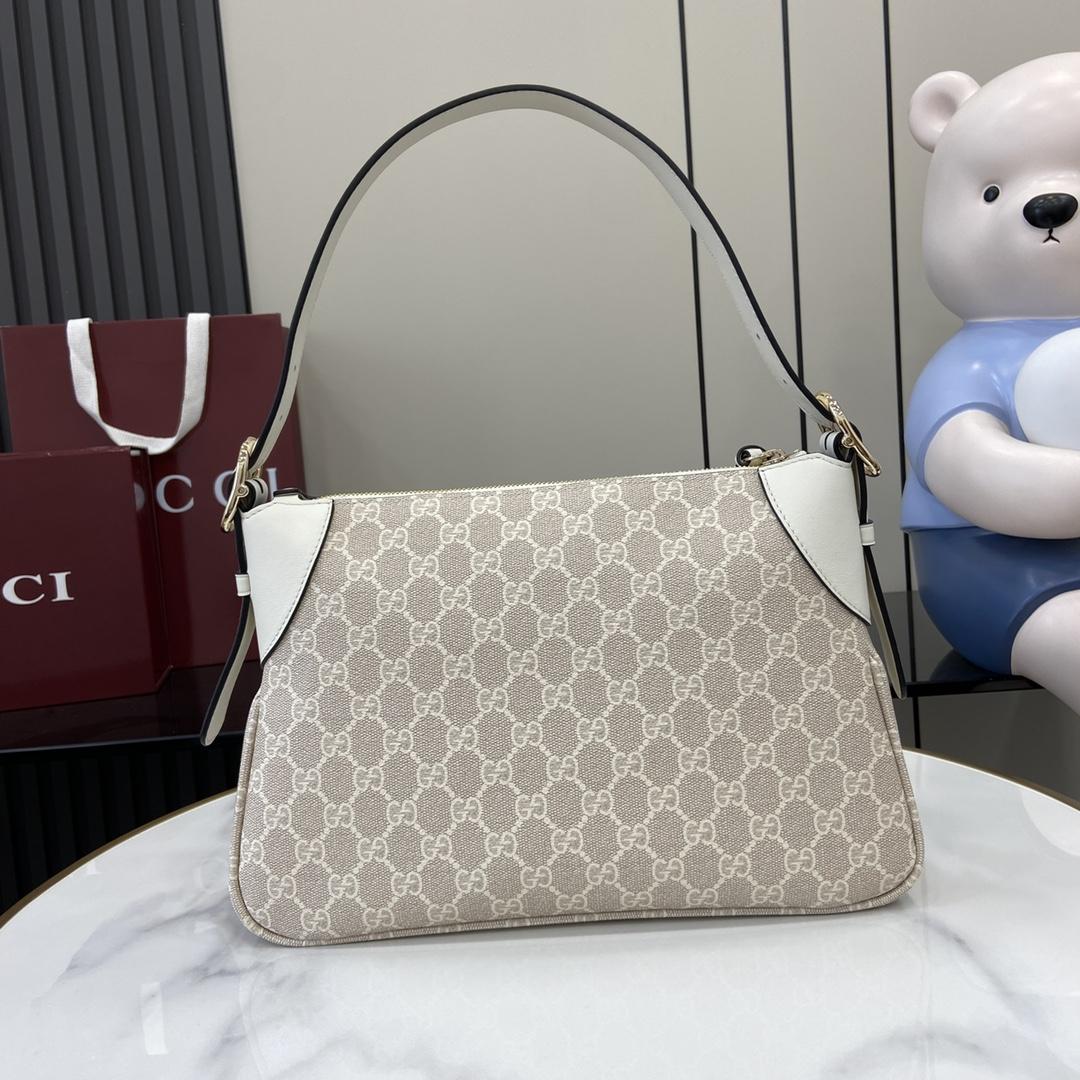Gucci GG Emblem Medium Shoulder Bag - FashionPlug