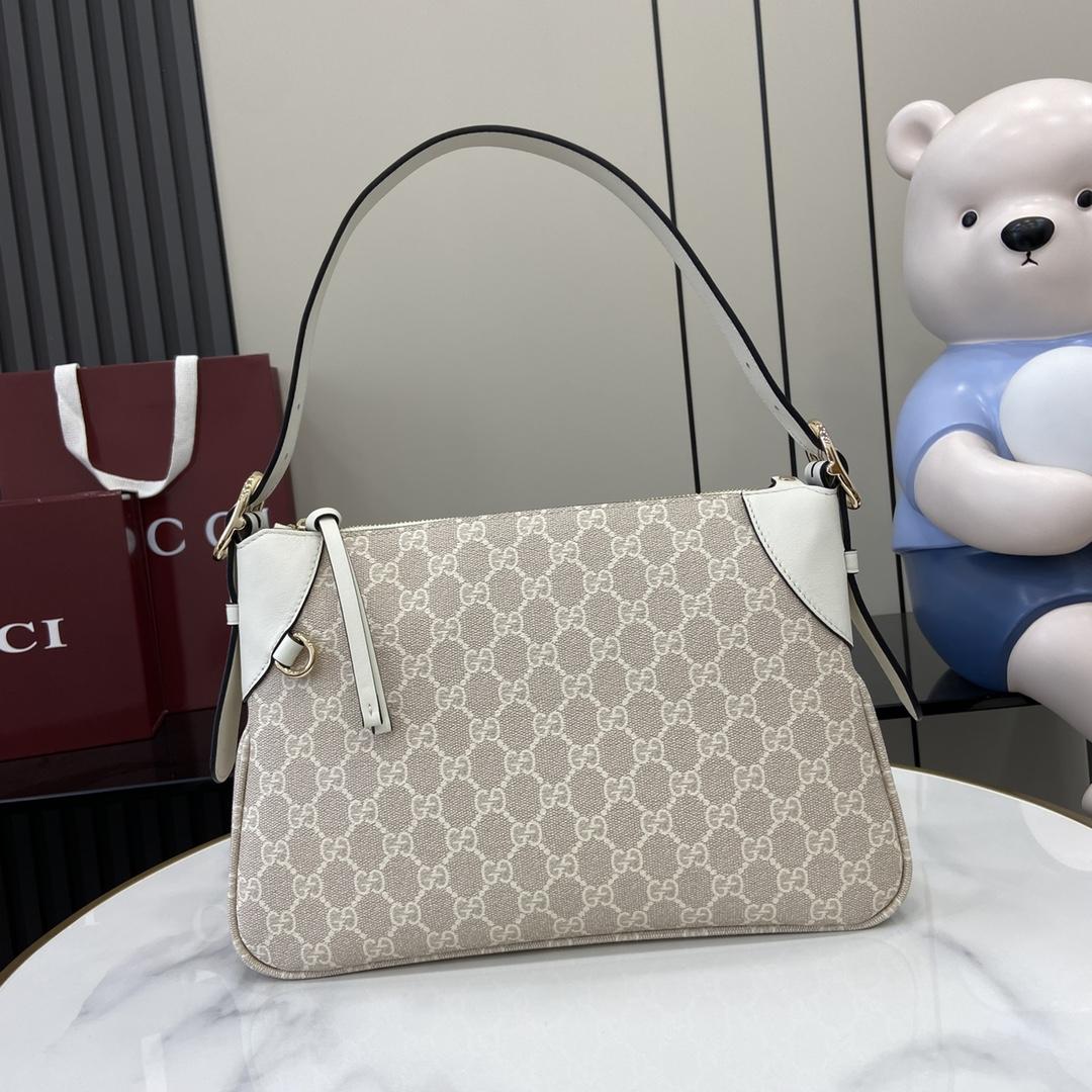Gucci GG Emblem Medium Shoulder Bag - FashionPlug