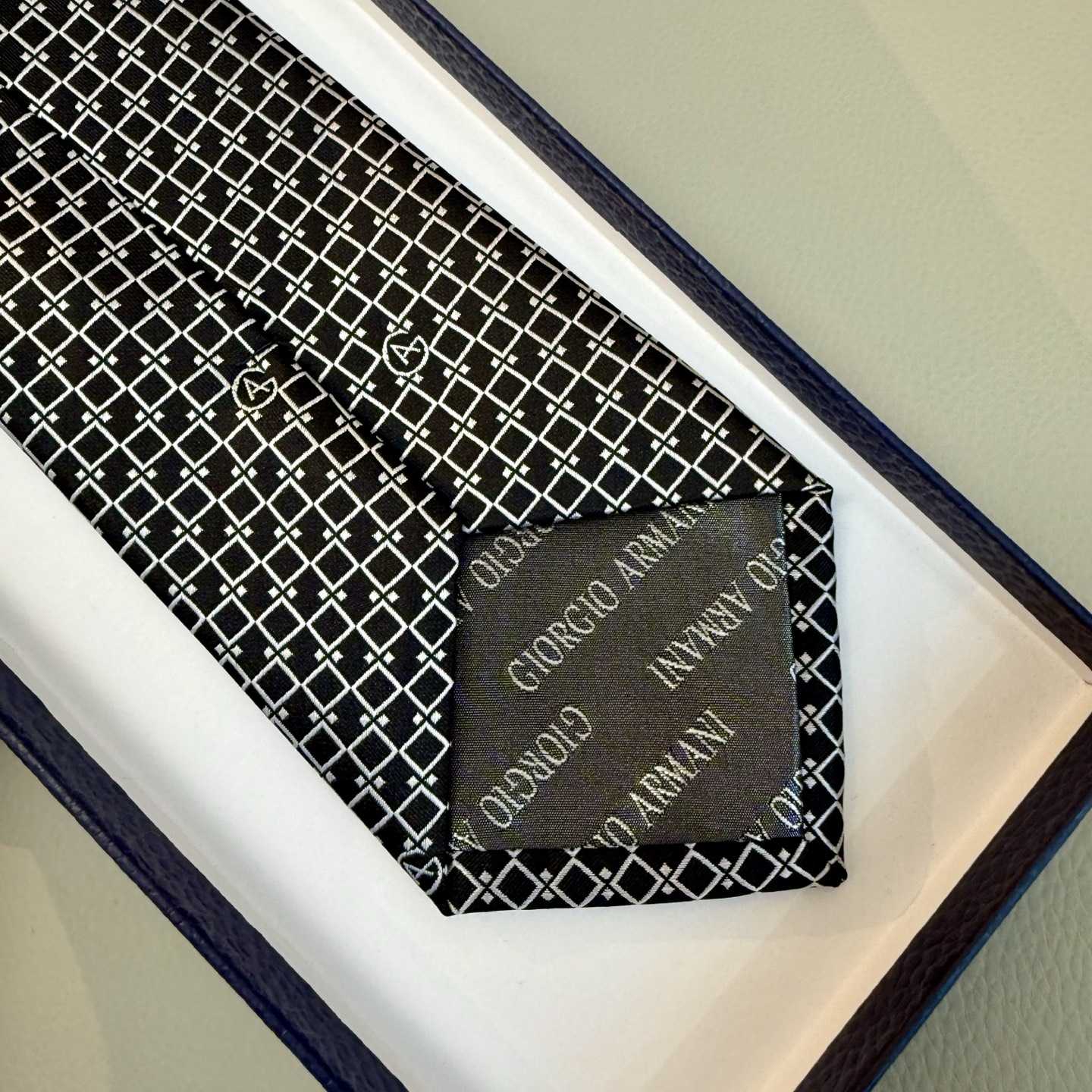 Hermes Maillons Vagues Tie - FashionPlug
