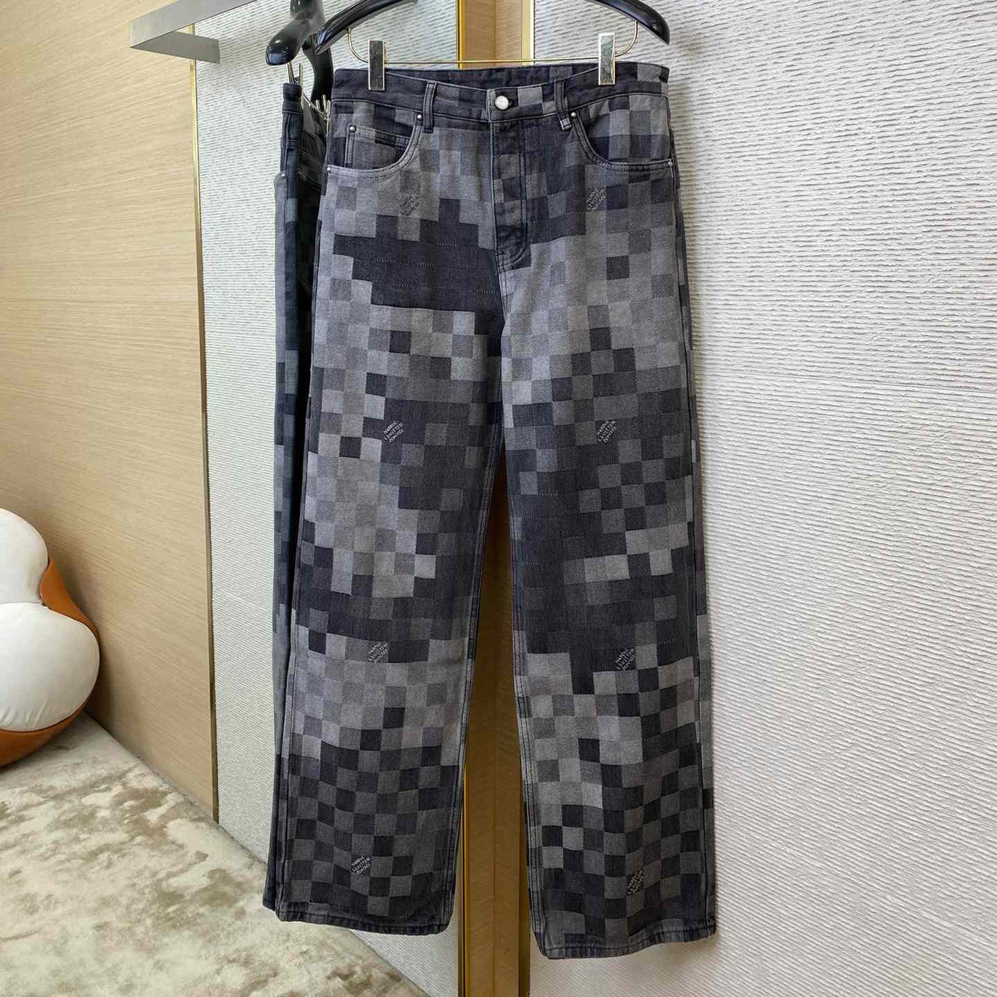 Louis Vuitton Damoflage Skate Denim   1AHEBQ - FashionPlug