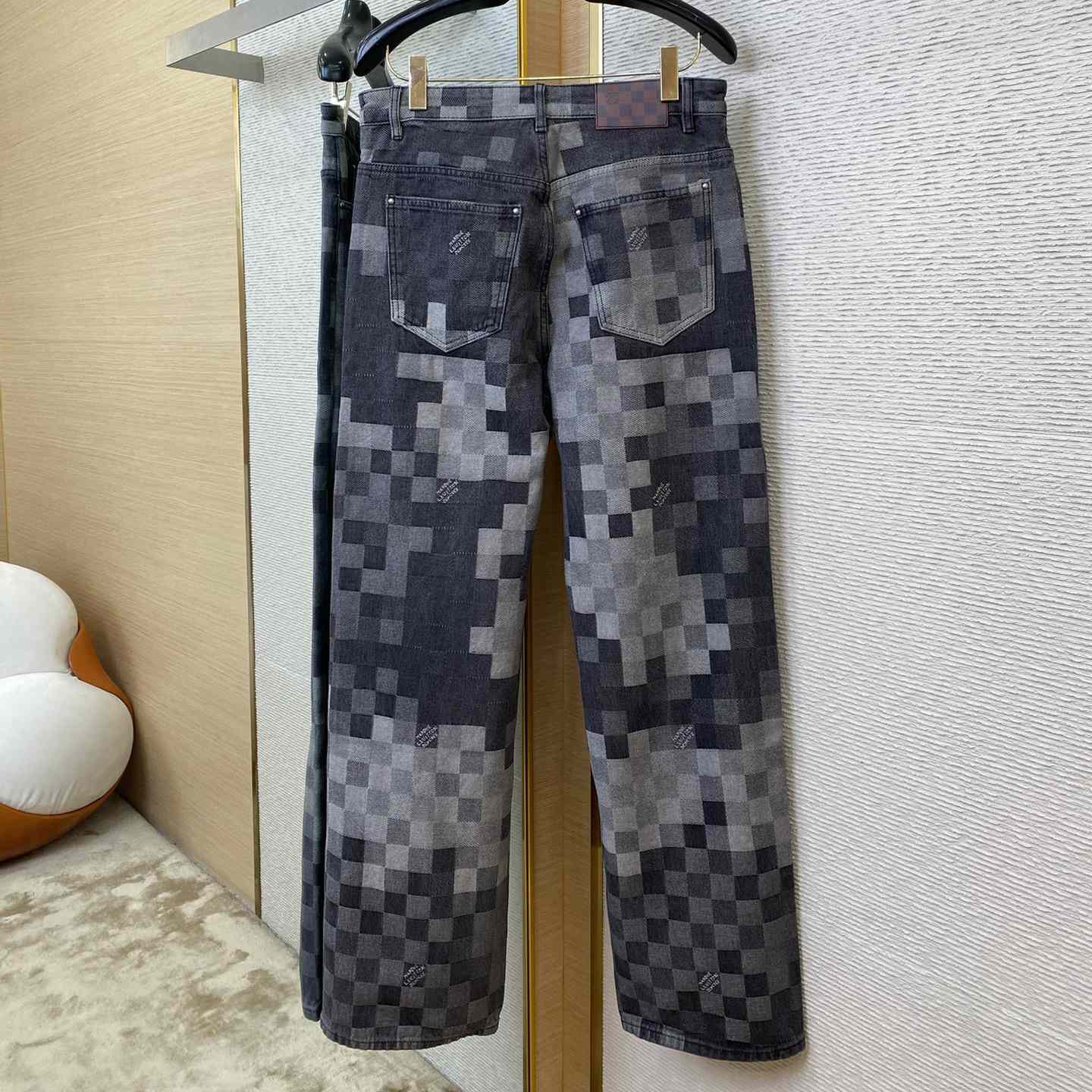 Louis Vuitton Damoflage Skate Denim   1AHEBQ - FashionPlug