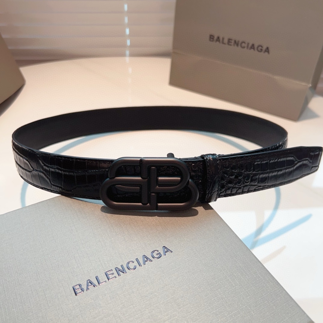 Balenciaga Leather Belt - FashionPlug