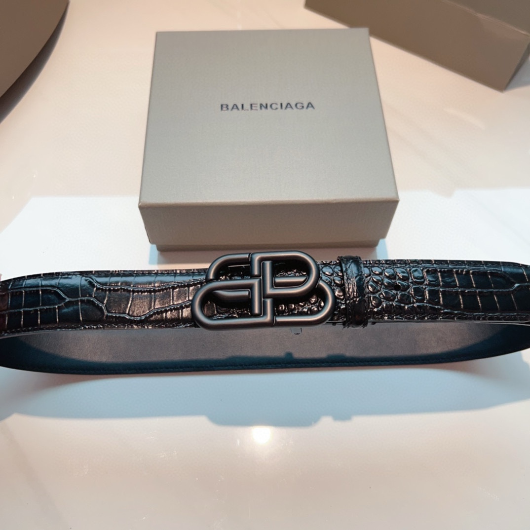 Balenciaga Leather Belt - FashionPlug