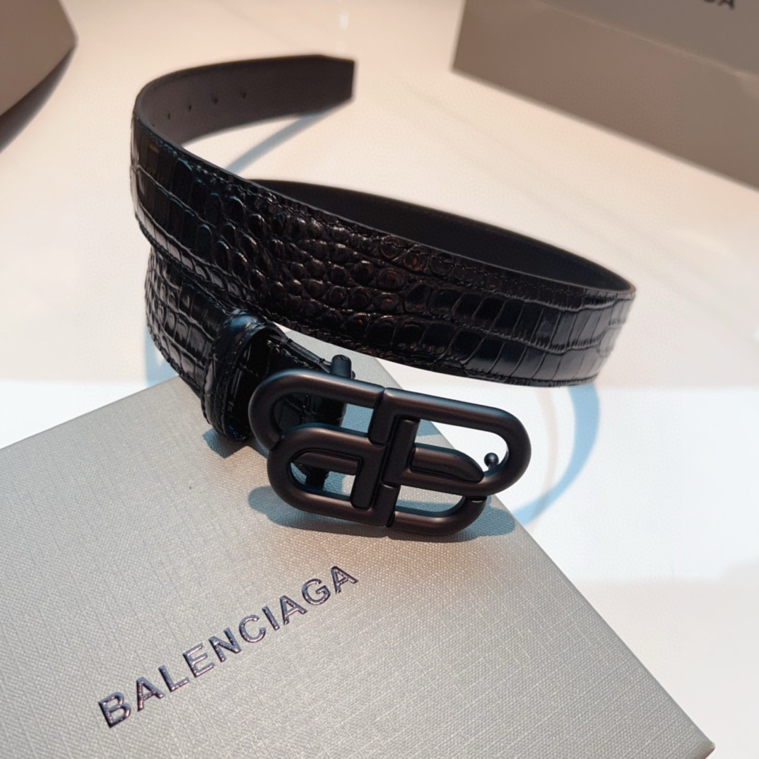 Balenciaga Leather Belt - FashionPlug