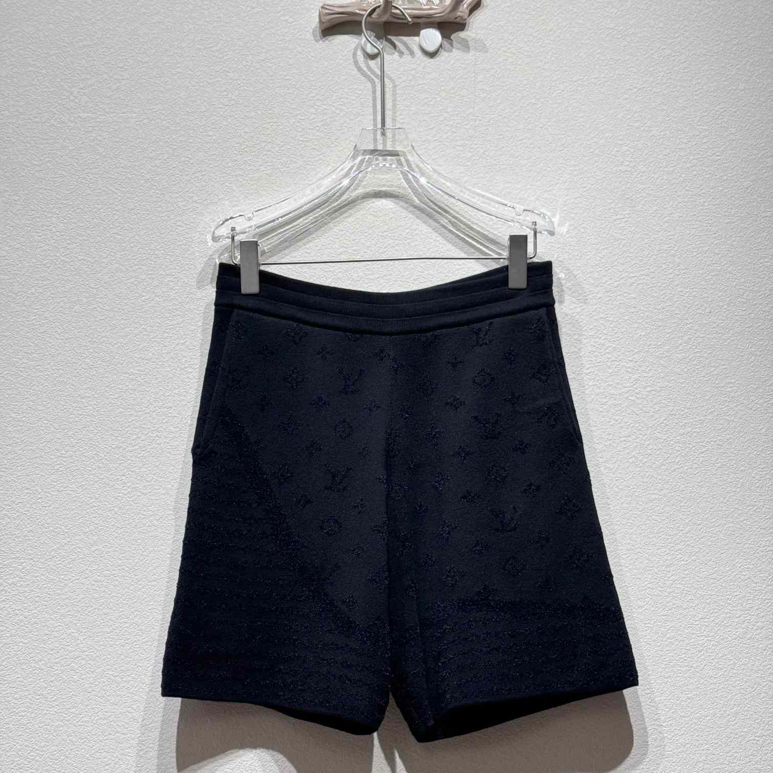 Louis Vuitton Graphic Jacquard Knitted Shorts  1AHC58 - FashionPlug