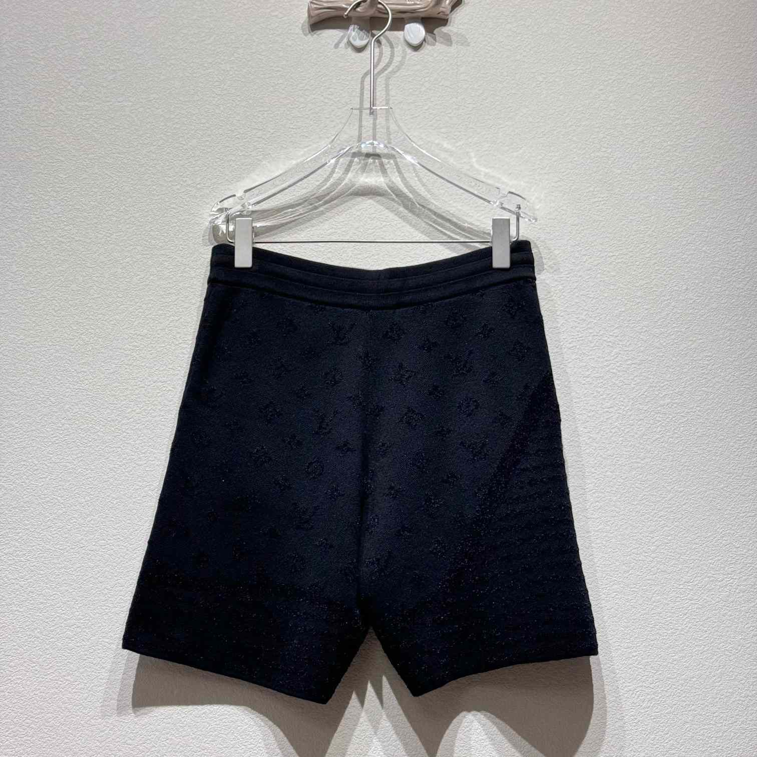 Louis Vuitton Graphic Jacquard Knitted Shorts  1AHC58 - FashionPlug