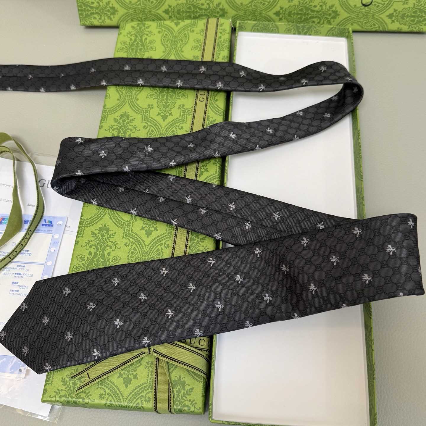 Gucci Silk Jacquard Tie - FashionPlug