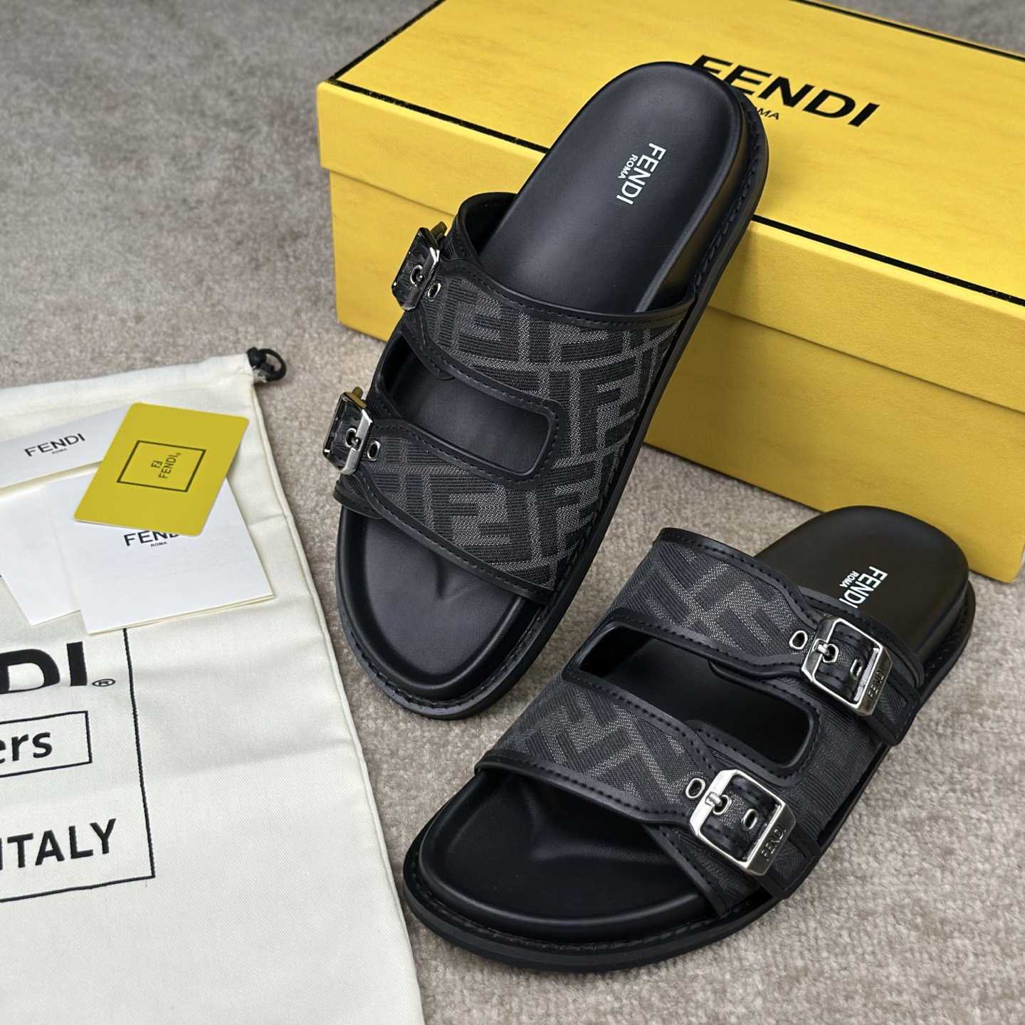 Fendi Feel Sandals  - FashionPlug