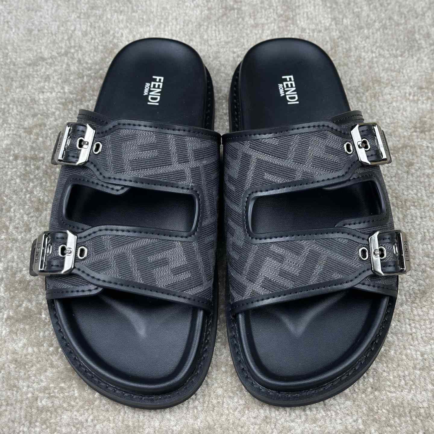 Fendi Feel Sandals  - FashionPlug