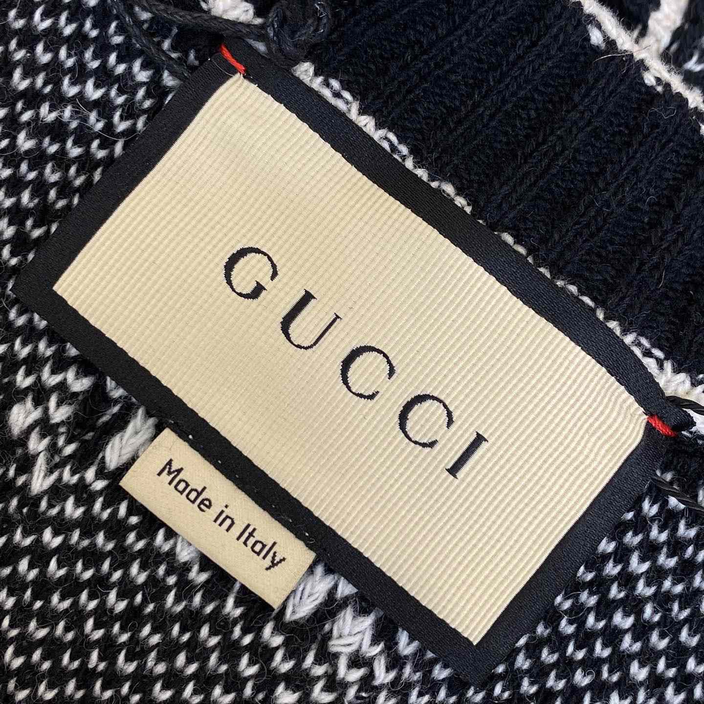 Gucci GG Wool Bouclé Jacquard Cardigan - FashionPlug