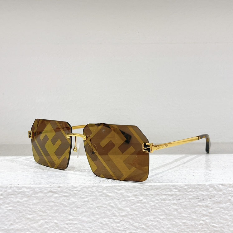 Fendi Sky Fashion Show Sunglasses  FE40043U - FashionPlug