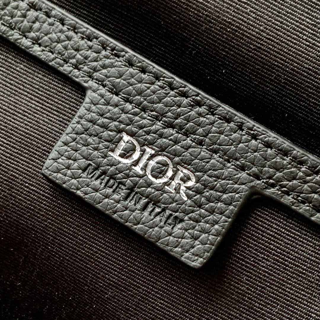 Dior Rider 2.0 Sling Bag  - FashionPlug