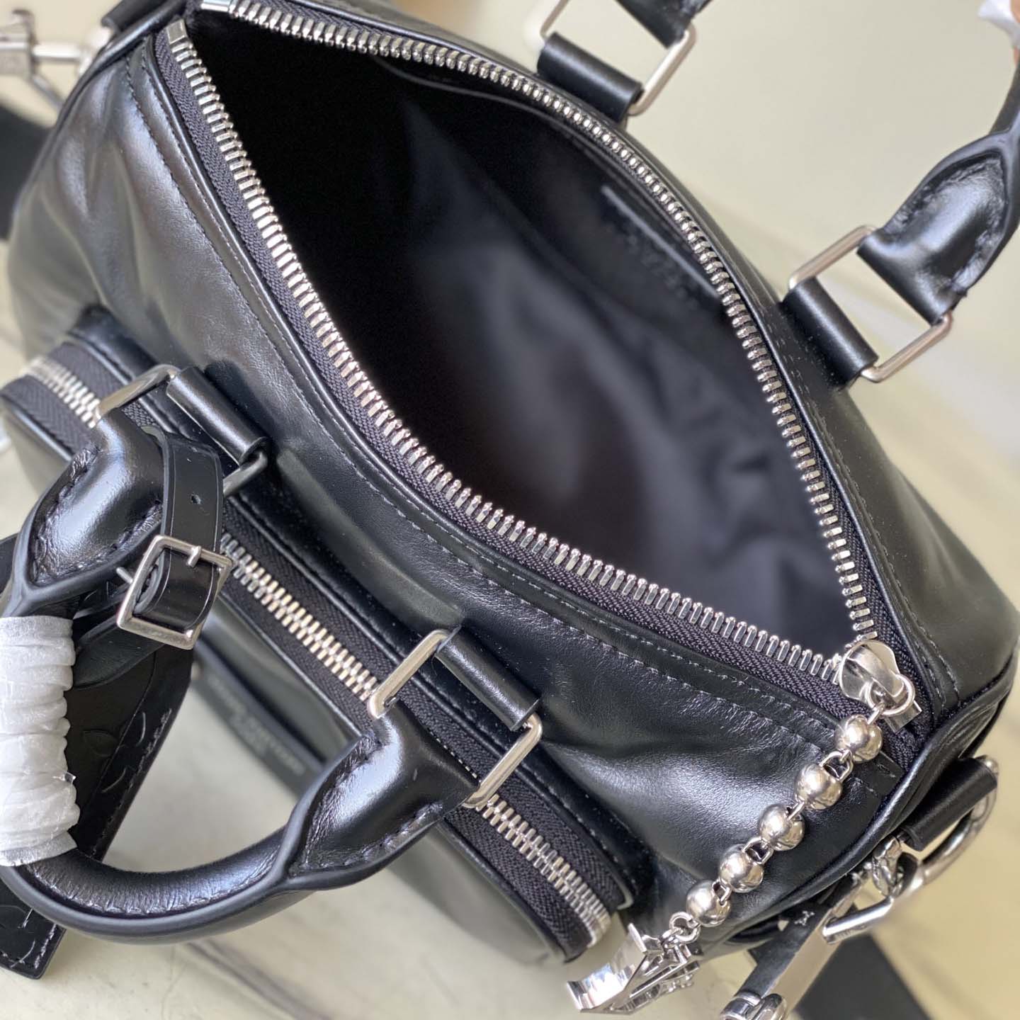 Louis Vuitton Keepall Cargo Bandoulière 25   M13988 - FashionPlug