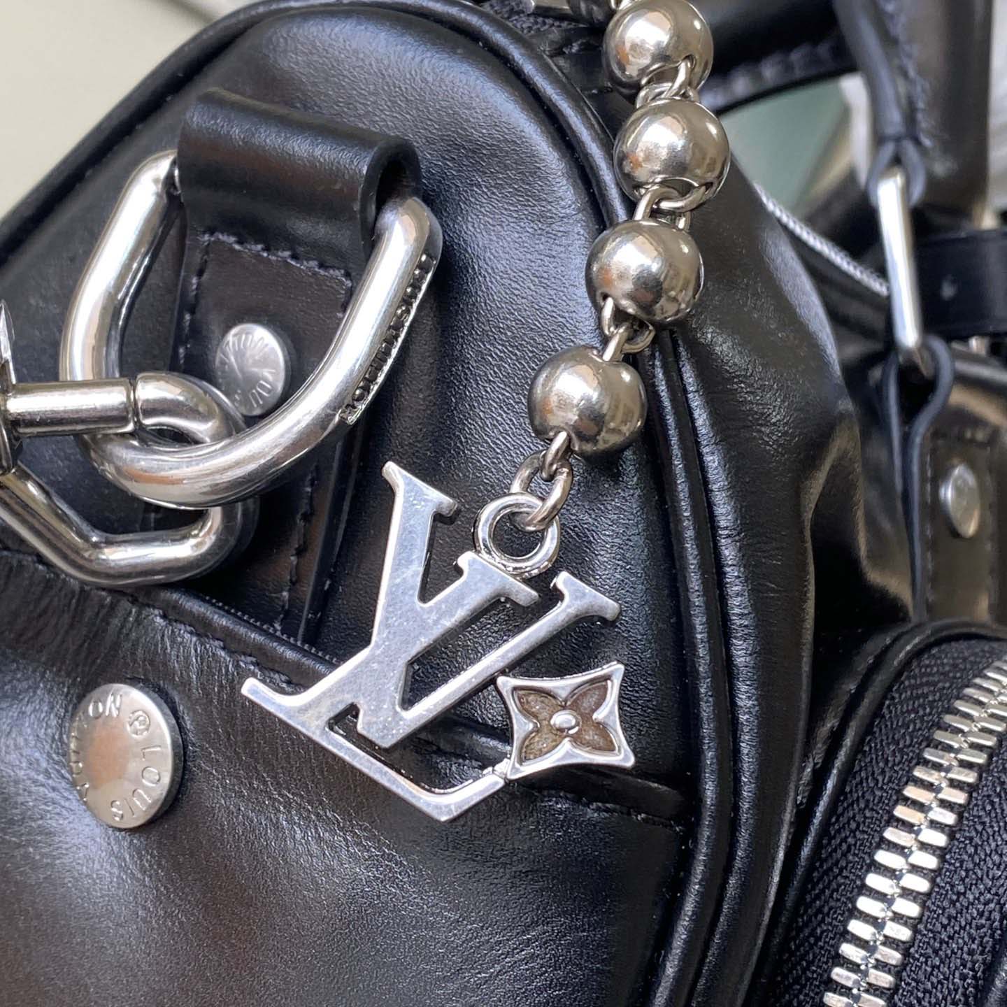 Louis Vuitton Keepall Cargo Bandoulière 25   M13988 - FashionPlug