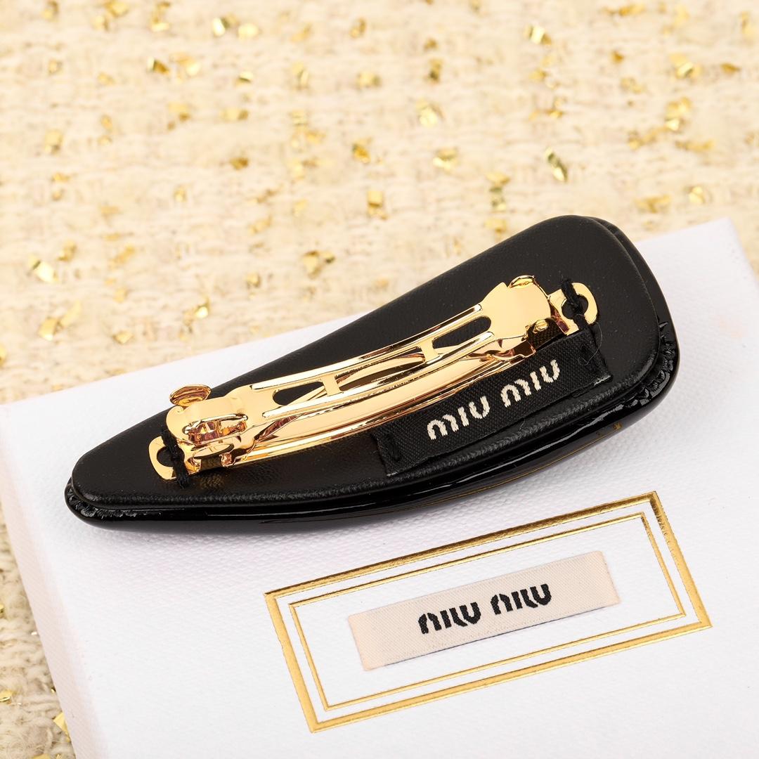 Miu Miu Patent-leather Hair Clip - FashionPlug