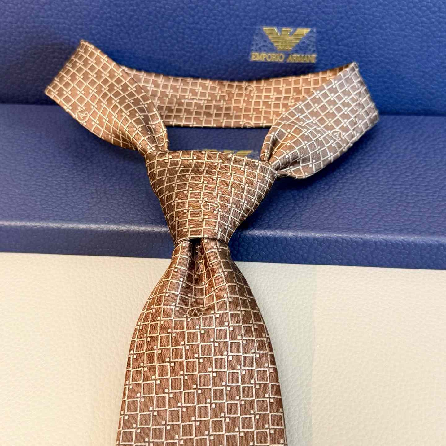 Hermes Maillons Vagues Tie - FashionPlug