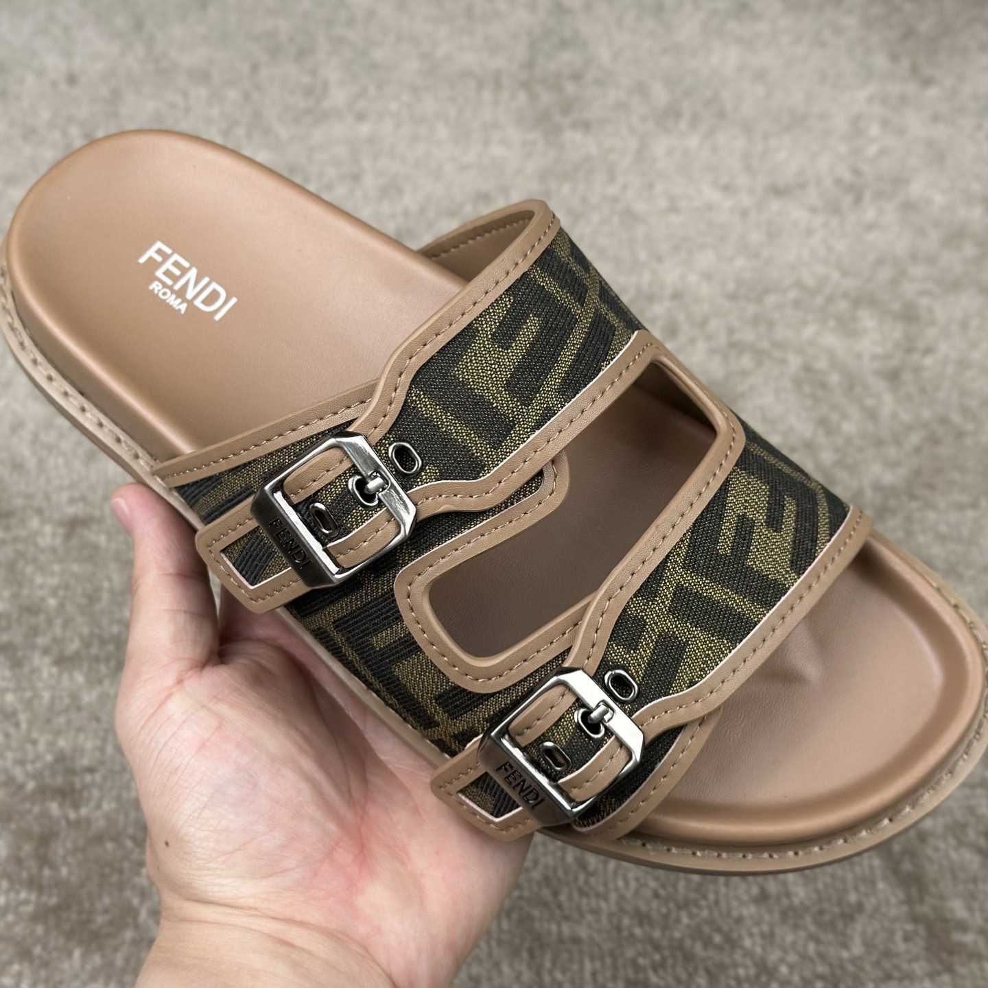 Fendi Feel Sandals  - FashionPlug