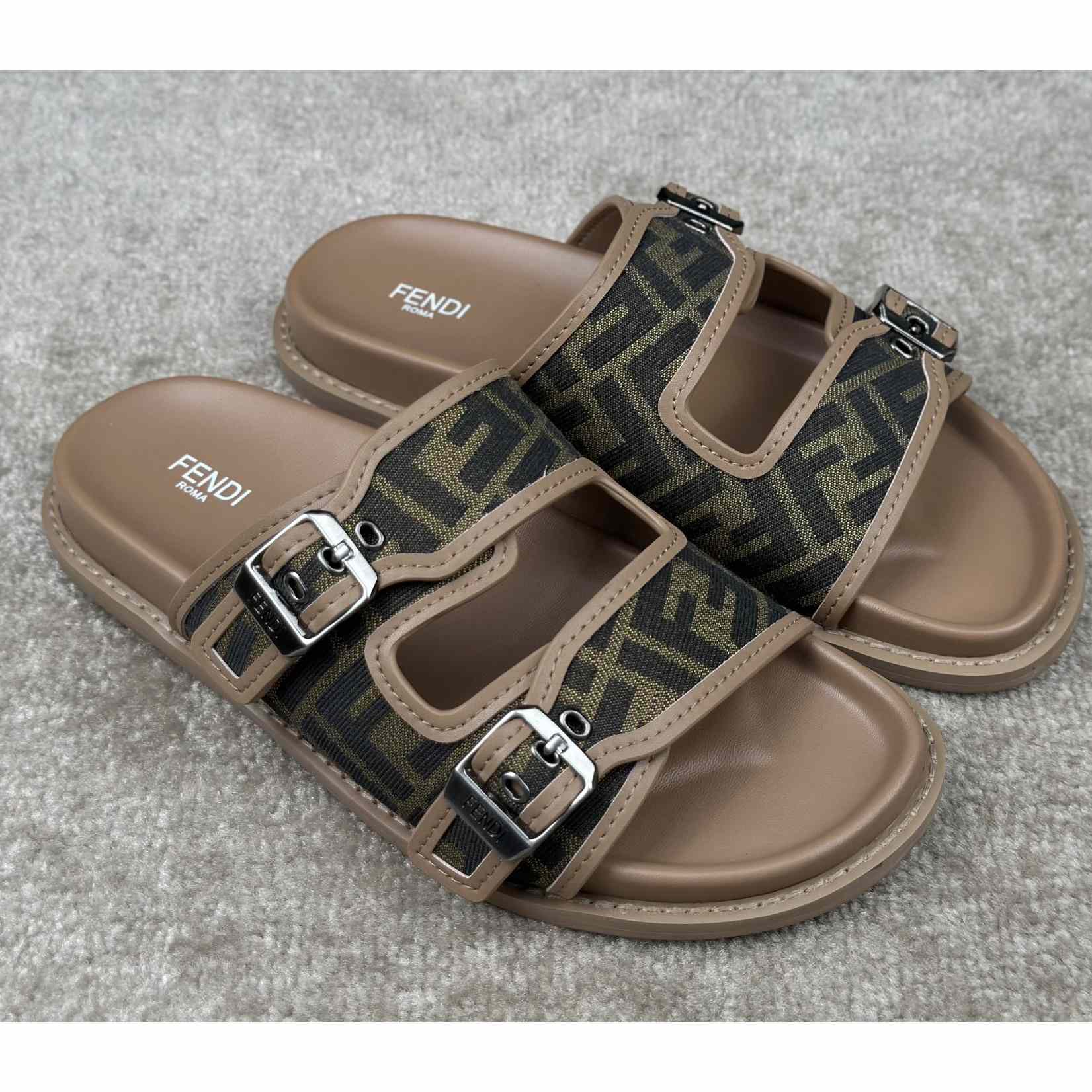 Fendi Feel Sandals  - FashionPlug