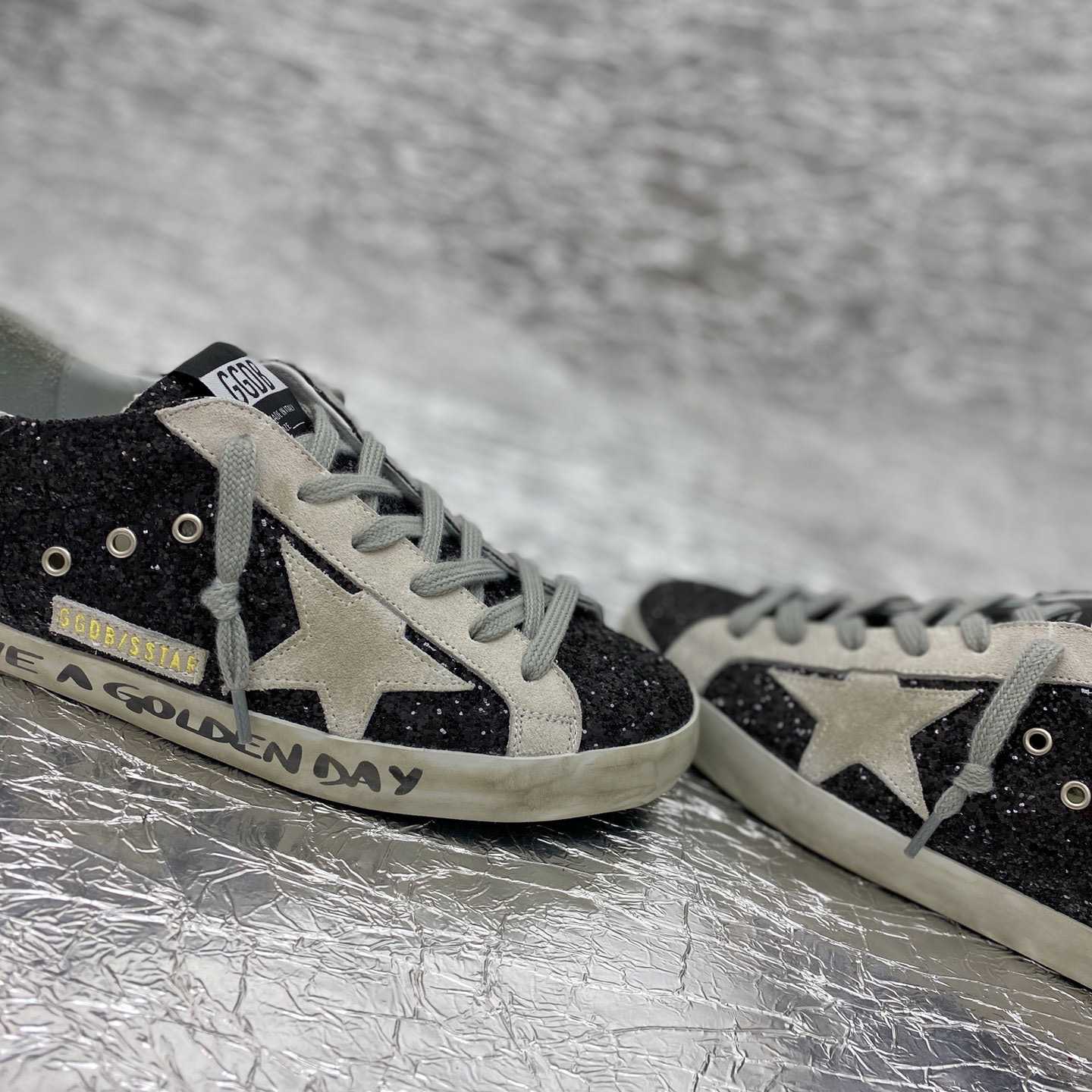 Golden Goose Sneakers - FashionPlug