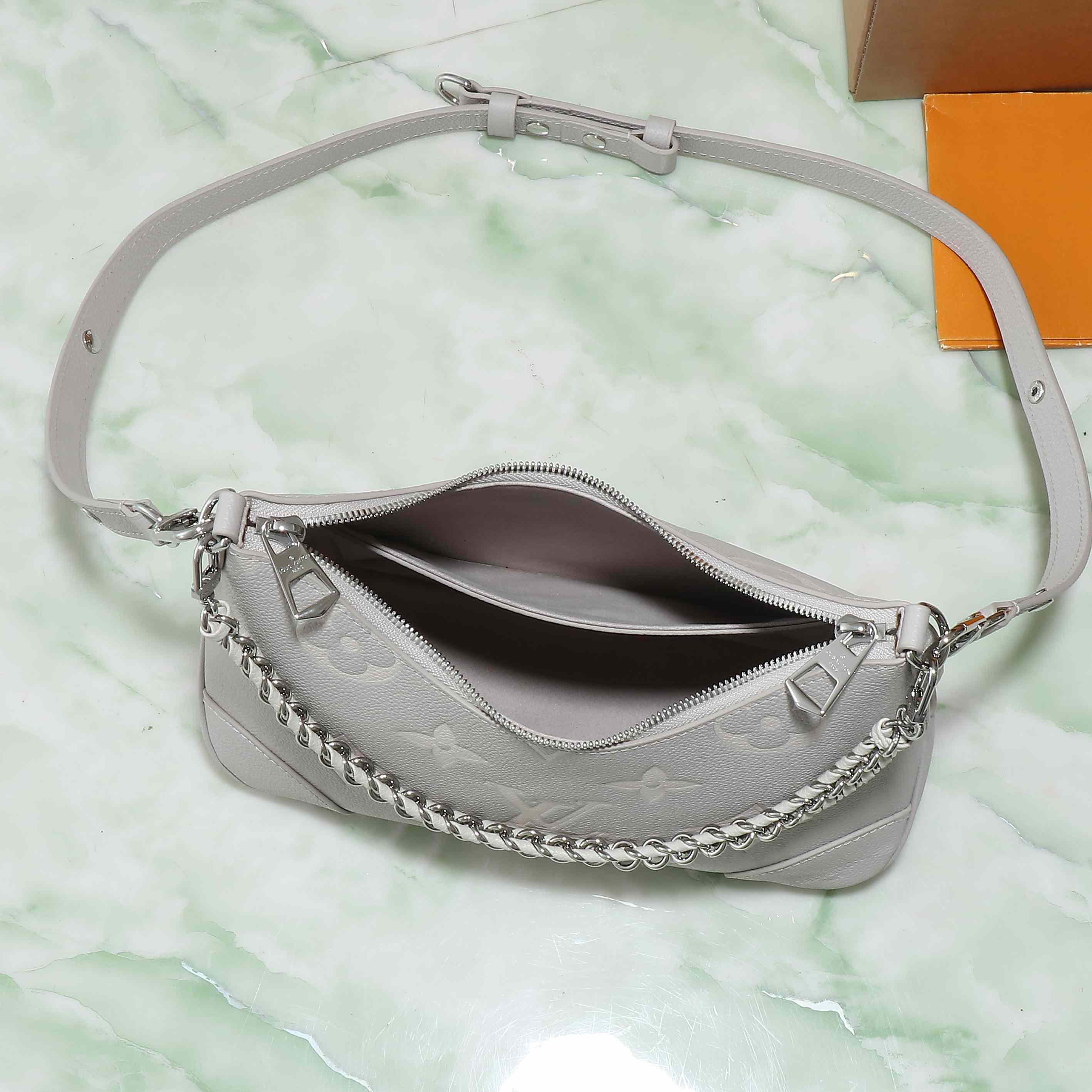 Louis Vuitton Boulogne   M14211 - FashionPlug