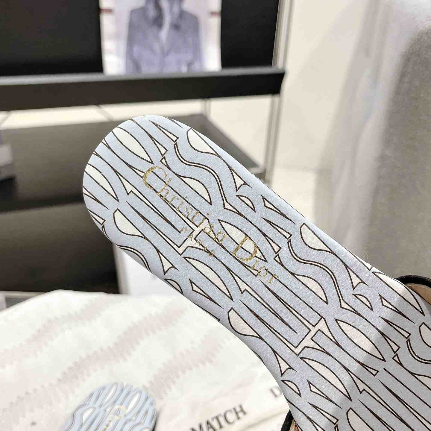 Dior Dway Slide  - FashionPlug