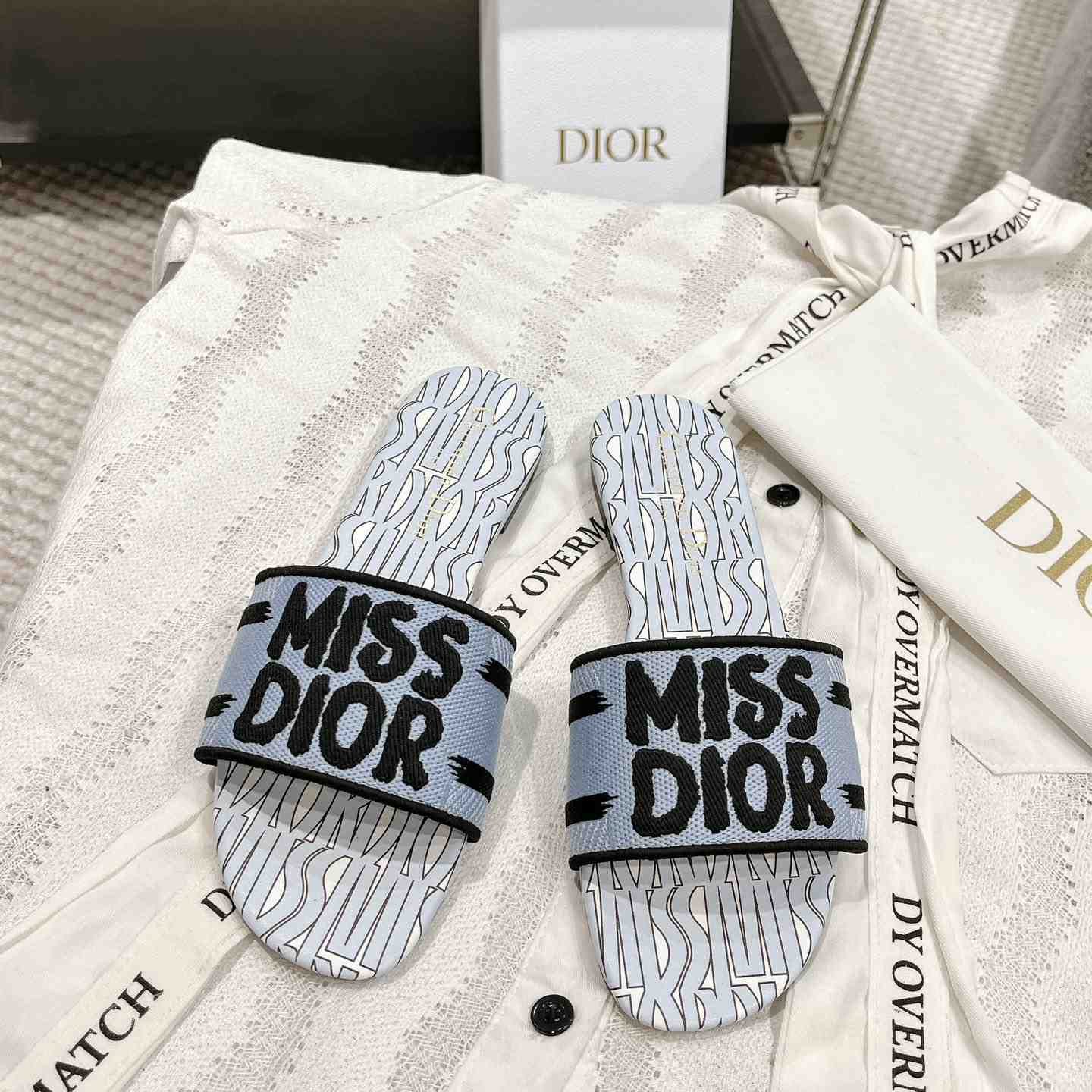 Dior Dway Slide  - FashionPlug