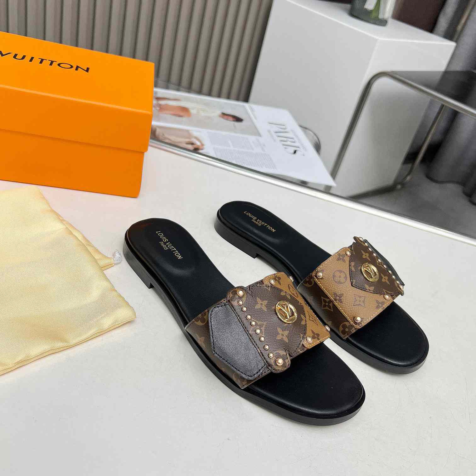 Louis Vuitton LV Frame Flat Mule   1ACXG7 - FashionPlug