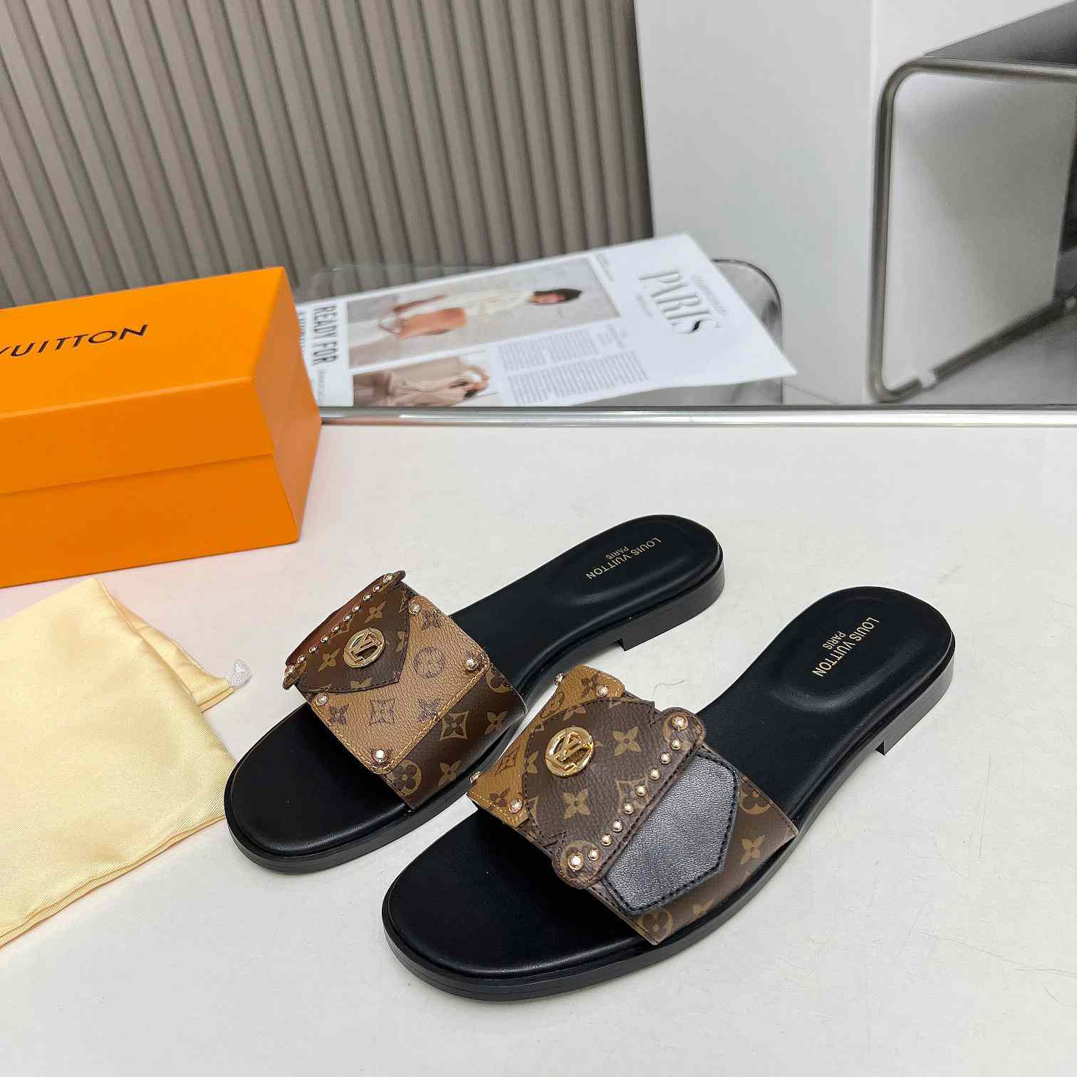 Louis Vuitton LV Frame Flat Mule   1ACXG7 - FashionPlug