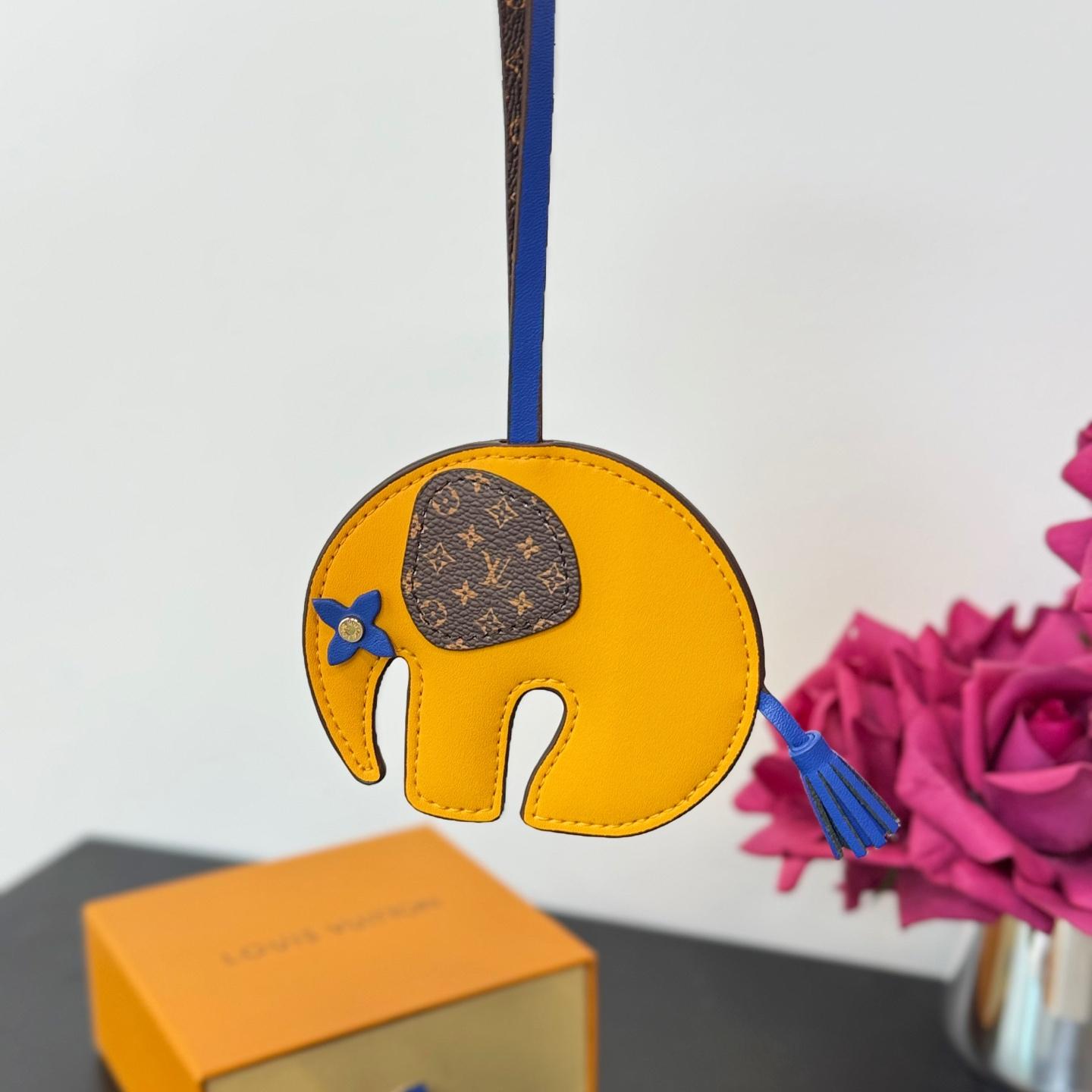 Louis Vuitton LV Elephant Bag Charm   M02325 - FashionPlug