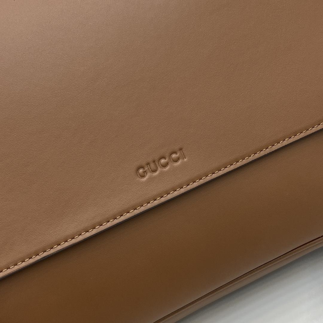 Gucci GG Emblem Medium Crossbody Bag - FashionPlug