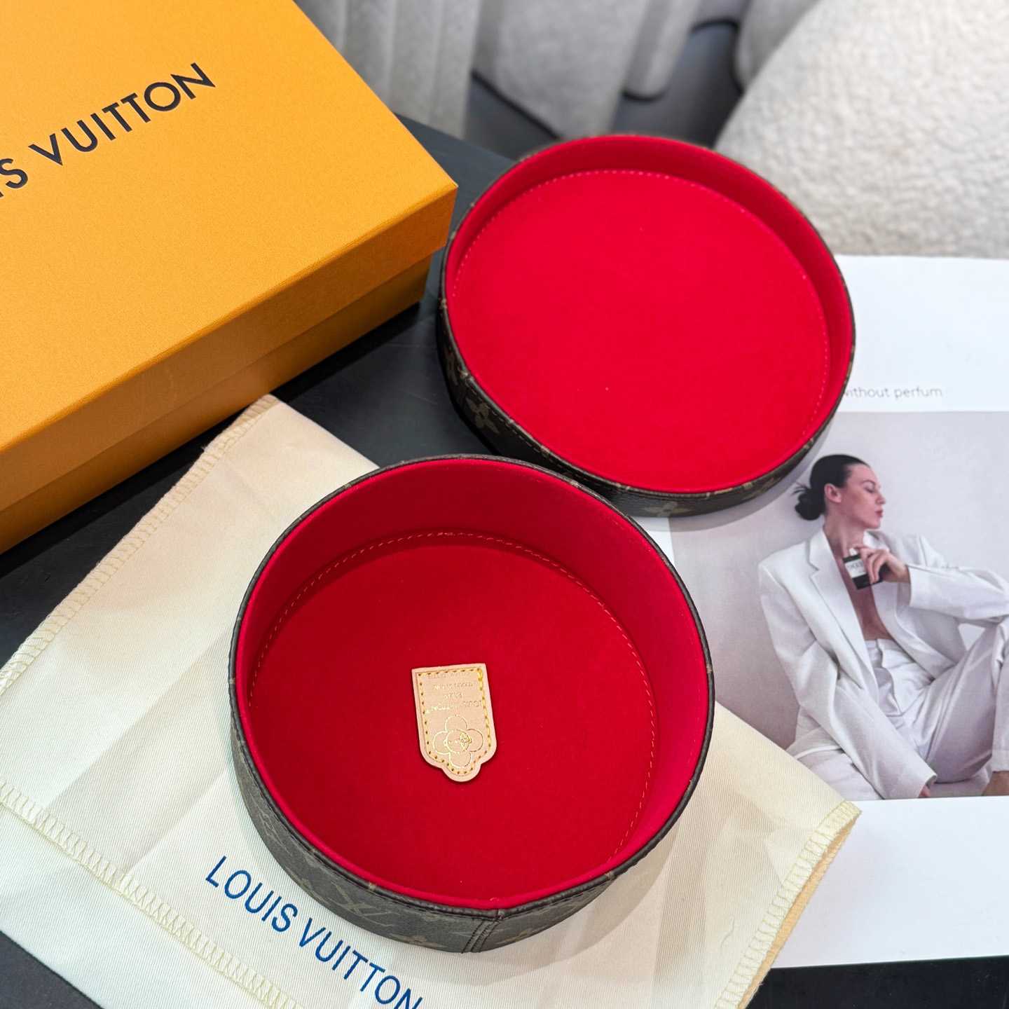 Louis Vuitton Vivienne Candy Box   GI1169 - FashionPlug