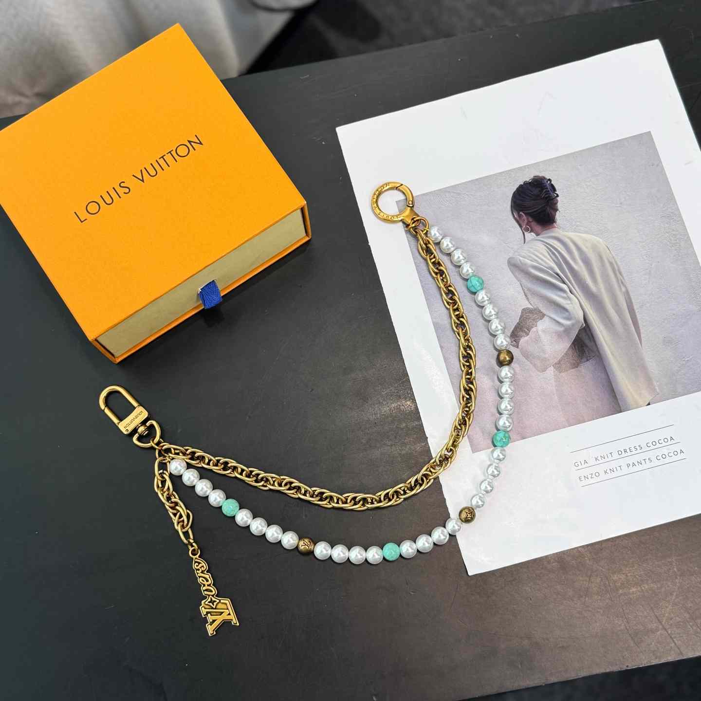 Louis Vuitton Pearls Chain Belt and Bag Charm   M02097 - FashionPlug