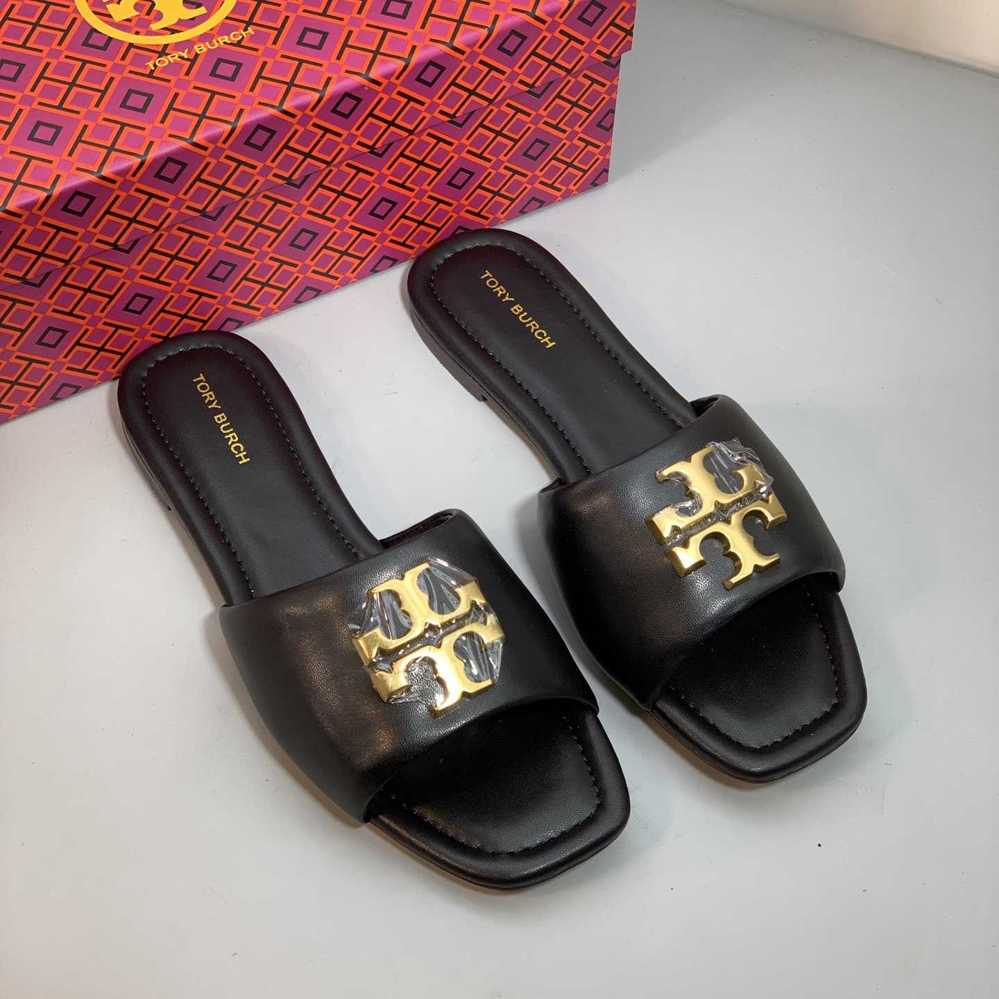 Tory Burch Eleanor Slide Sandal - FashionPlug