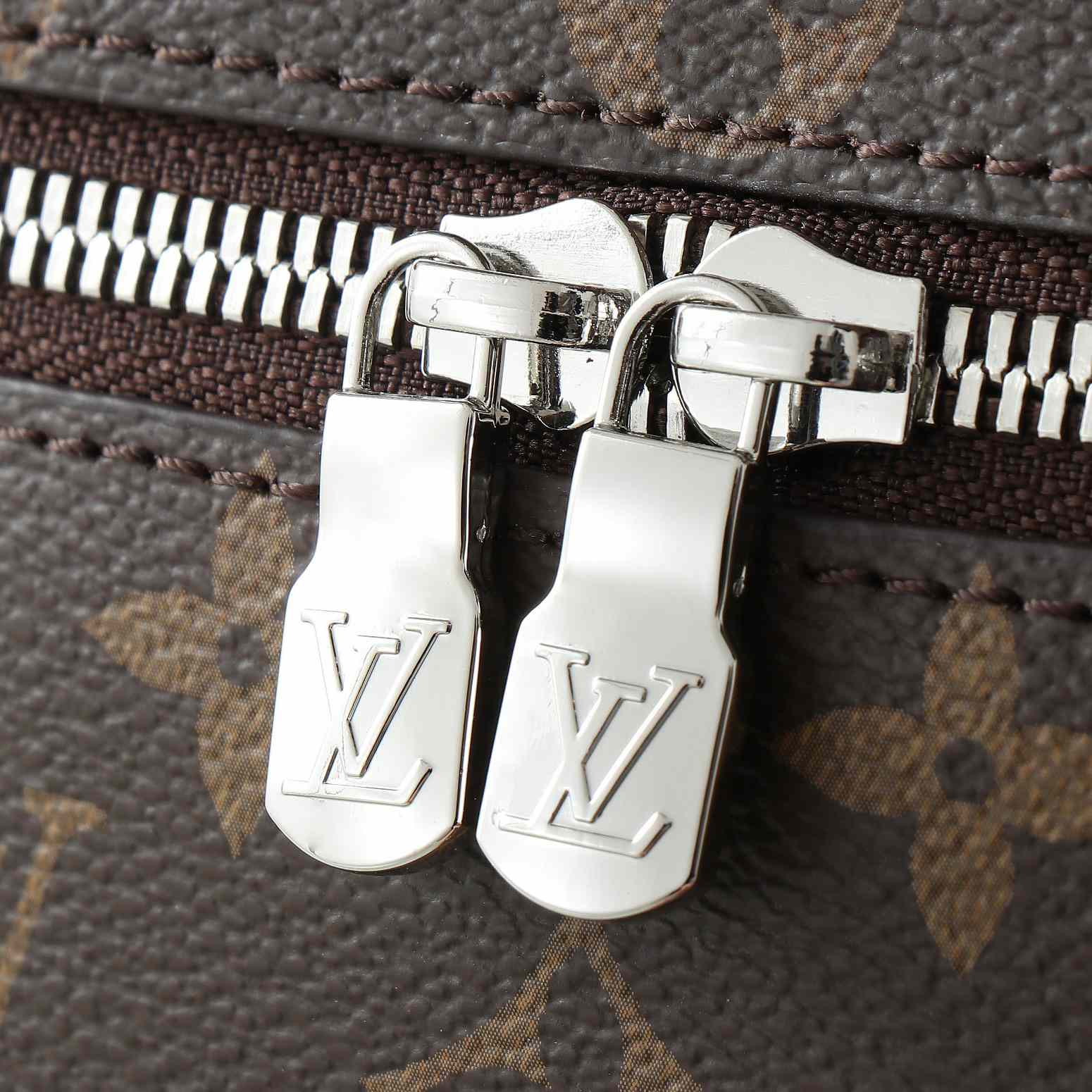 Louis Vuitton Nice Mini  M12650 - FashionPlug