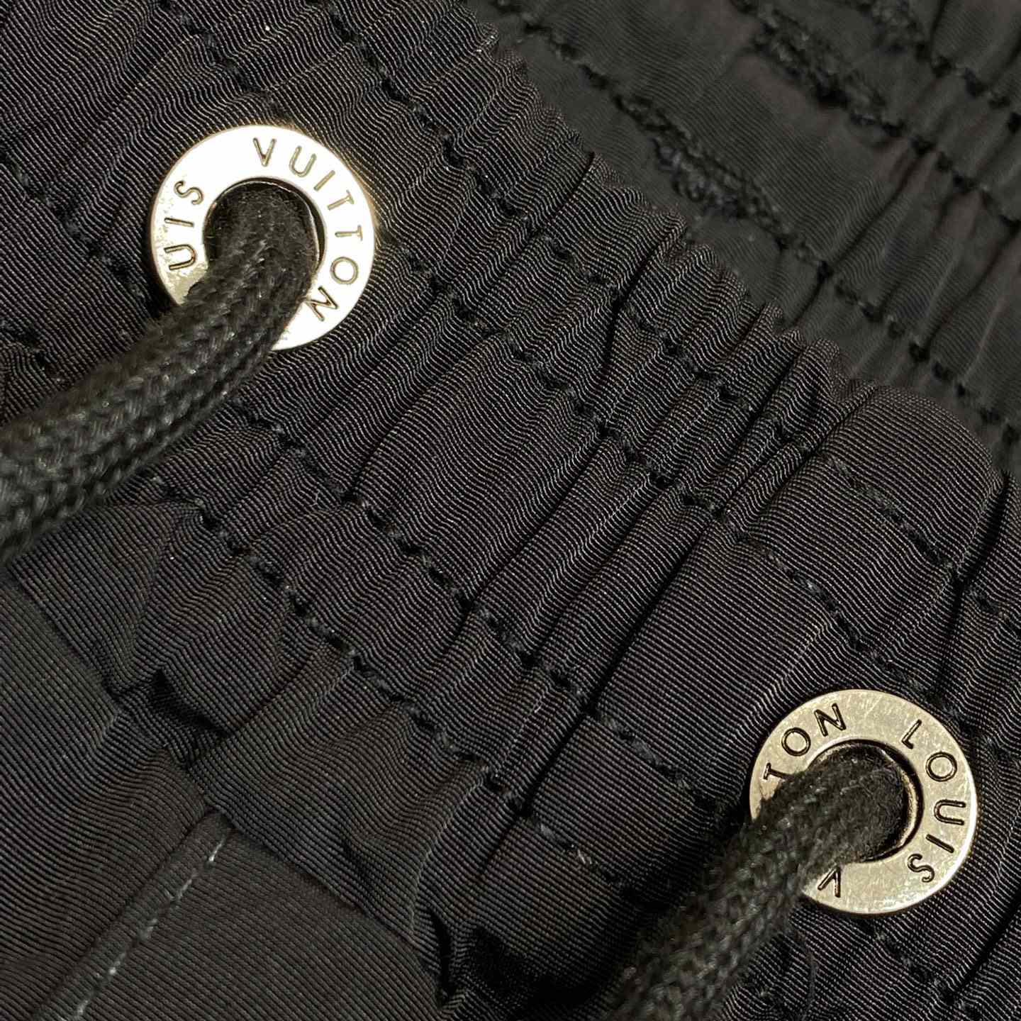 Louis Vuitton LV Blason Gradient Embroidered Swim Shorts   1AGTQT - FashionPlug