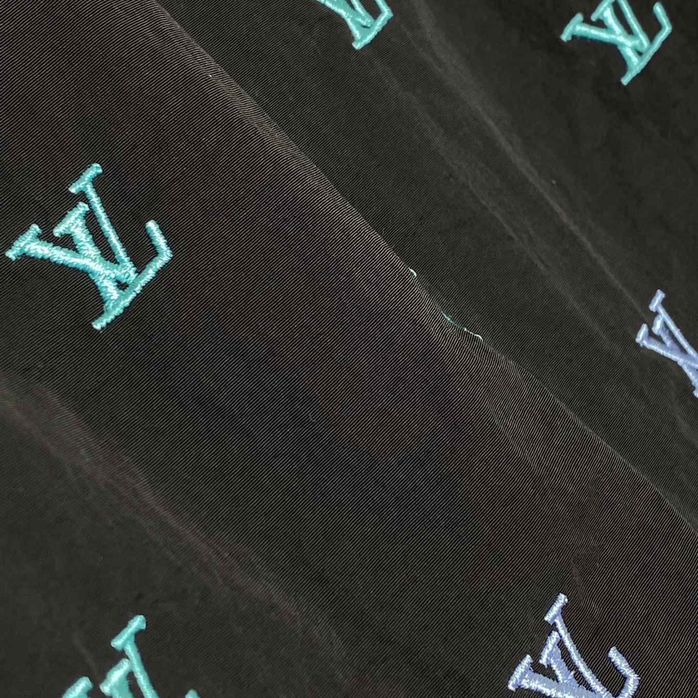 Louis Vuitton LV Blason Gradient Embroidered Swim Shorts   1AGTQT - FashionPlug