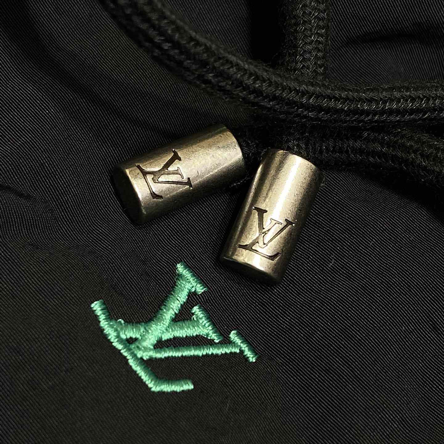 Louis Vuitton LV Blason Gradient Embroidered Swim Shorts   1AGTQT - FashionPlug