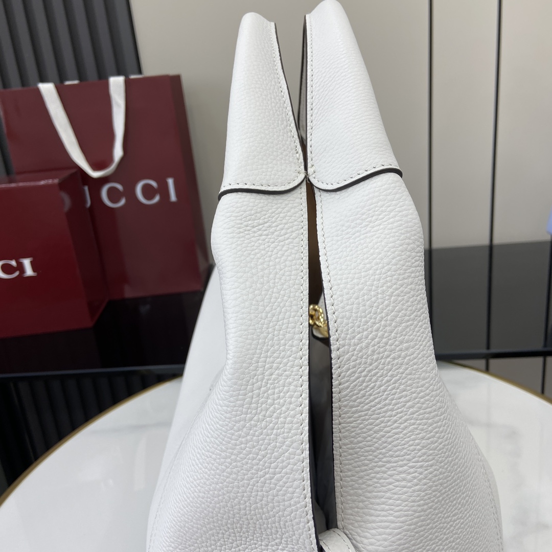 Gucci Softbit Maxi Shoulder Bag - FashionPlug