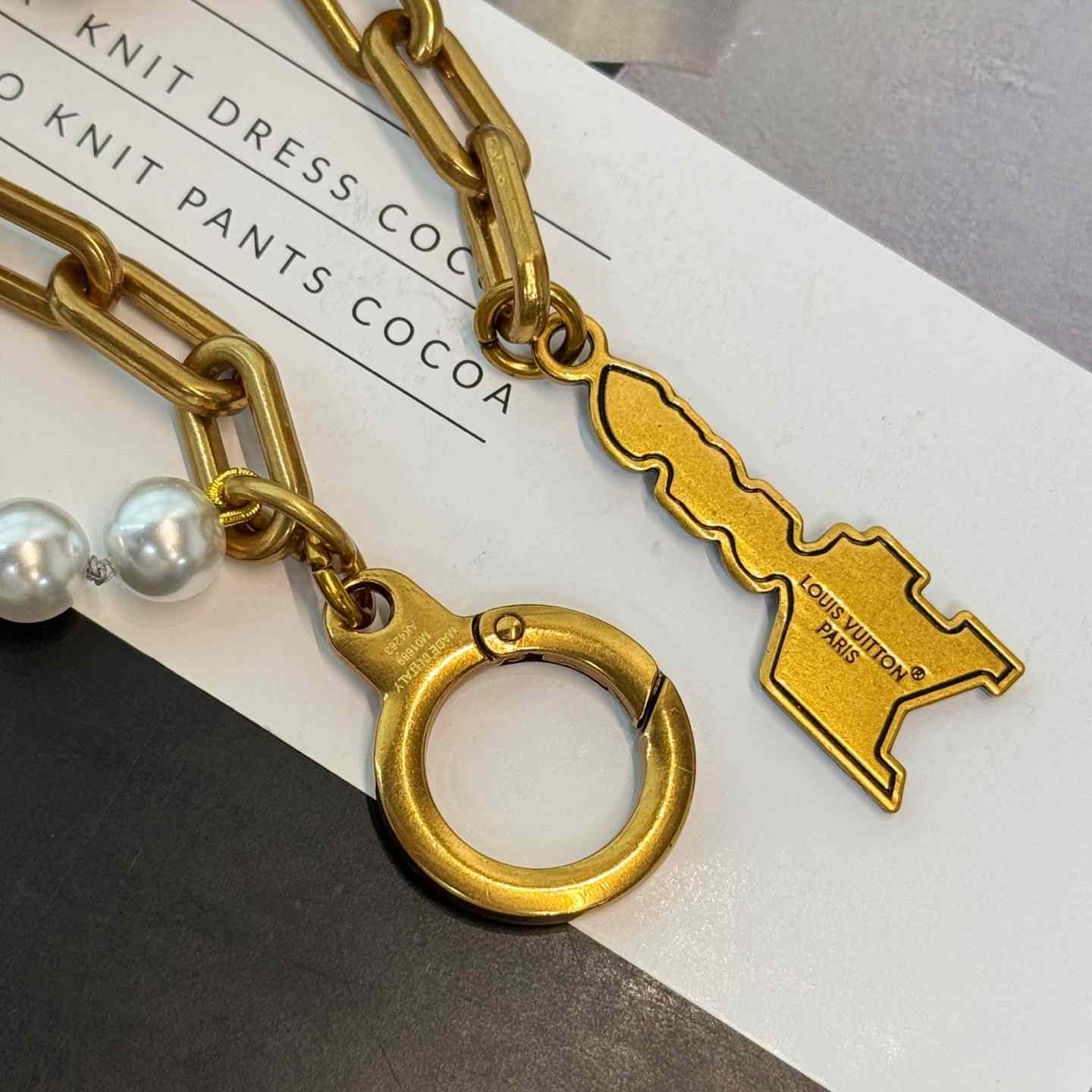 Louis Vuitton Chain Belt Pearls Bag Charm  M01689 - FashionPlug